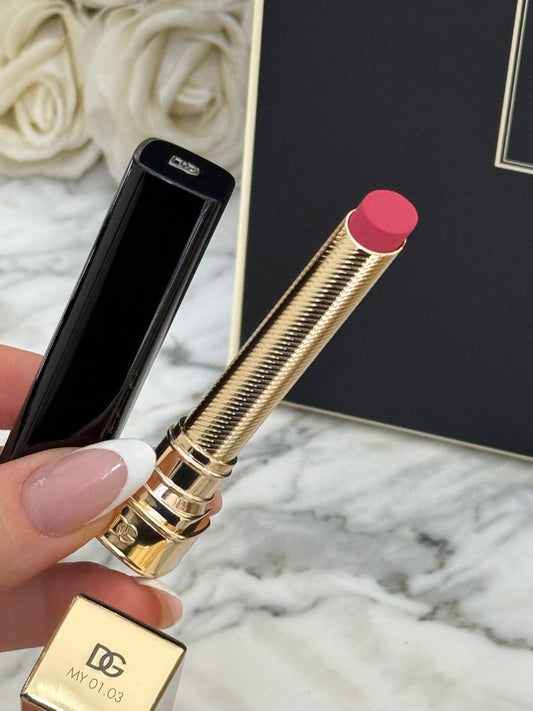 DOLCE&GABBANA My Comfy Matte Lipstick - My 08.03
Instant Rich Color & Hydration Lip Stylo