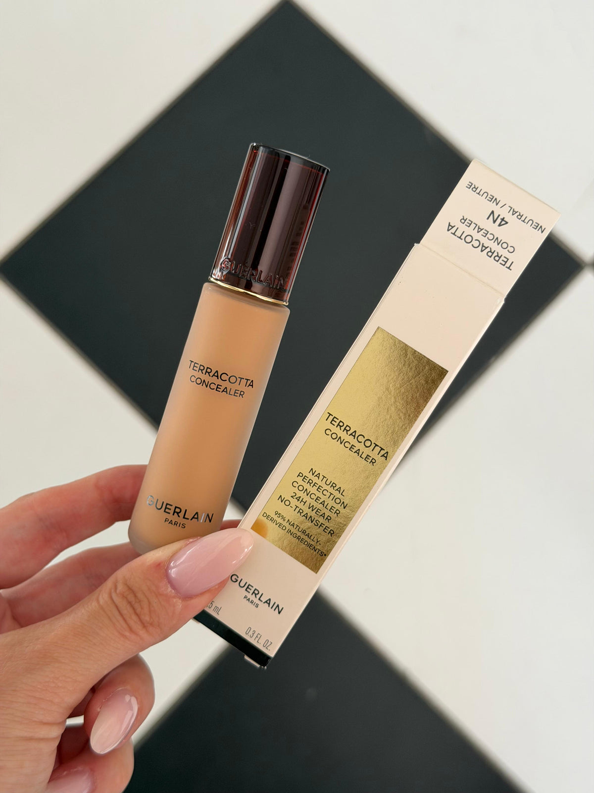 GUERLAIN Terracotta Concealer (4N)
Natural Perfection 24H Wear – No-Transfer