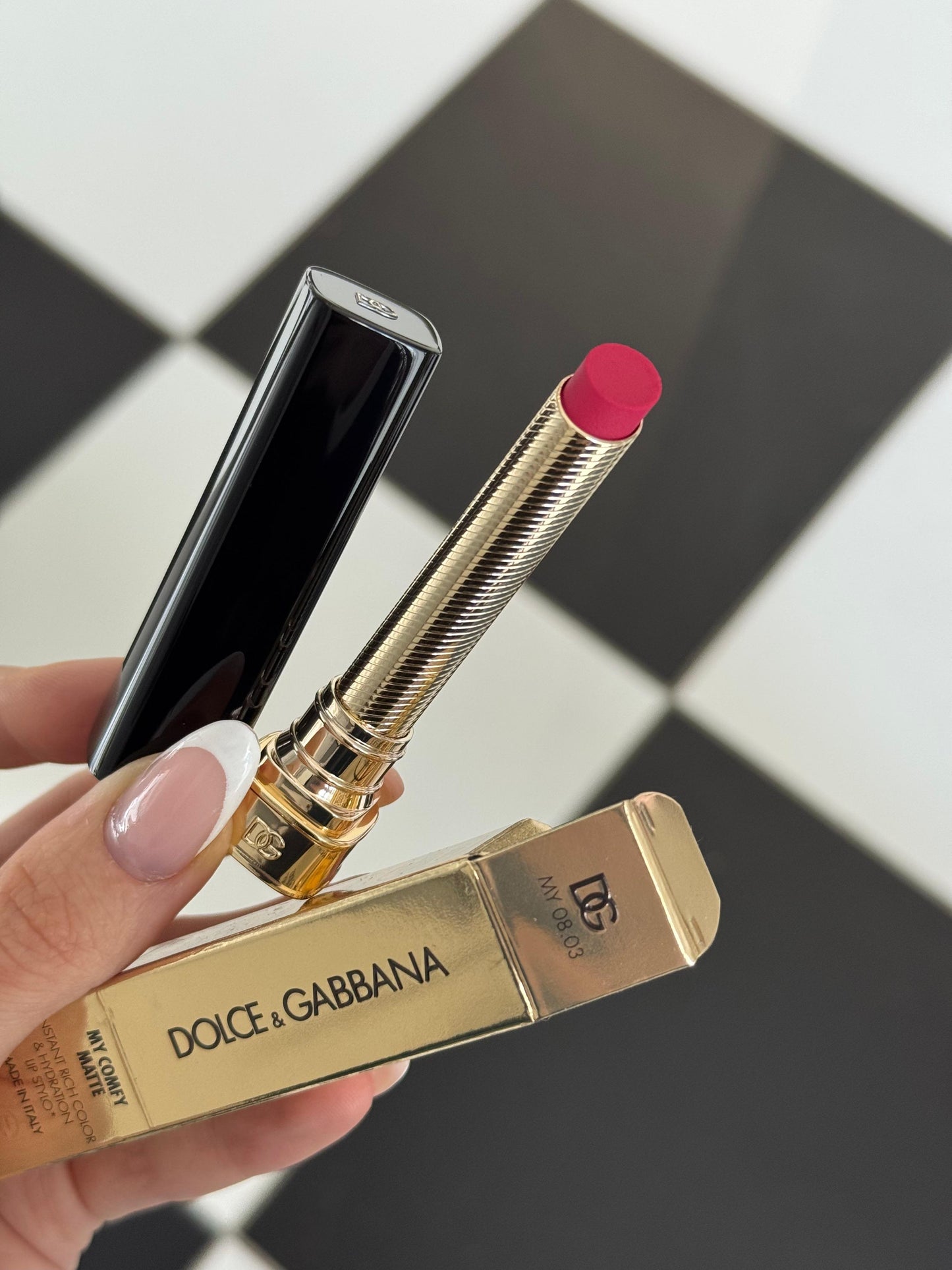 DOLCE&GABBANA My Comfy Matte Lipstick - My 08.03
Instant Rich Color & Hydration Lip Stylo