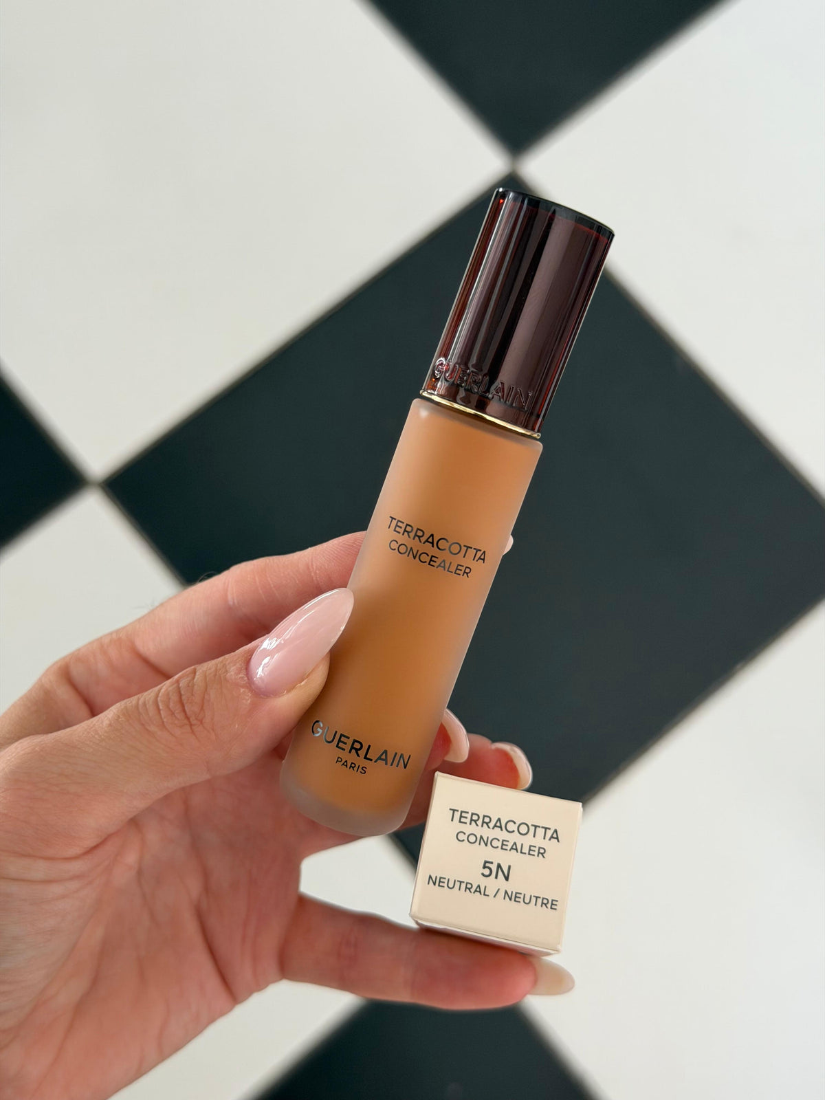GUERLAIN Terracotta Concealer (5N)
Natural Perfection 24H Wear – No-Transfer