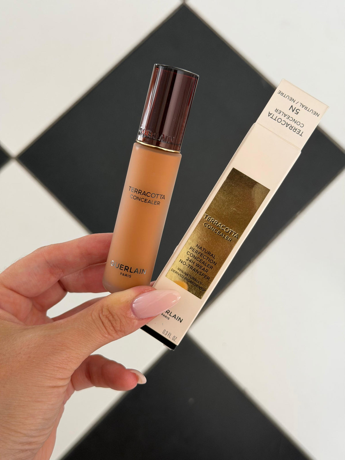 GUERLAIN Terracotta Concealer (5N)
Natural Perfection 24H Wear – No-Transfer