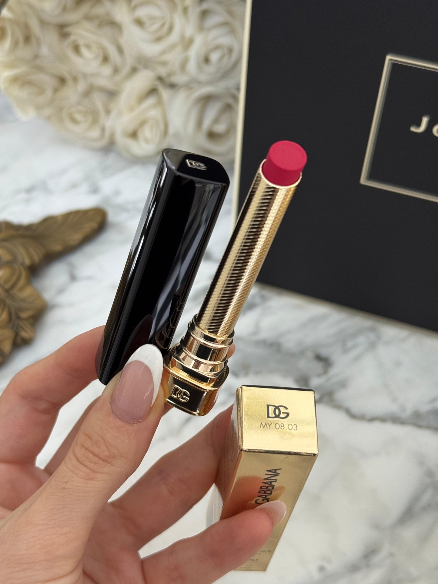 DOLCE&GABBANA My Comfy Matte Lipstick - My 08.03
Instant Rich Color & Hydration Lip Stylo