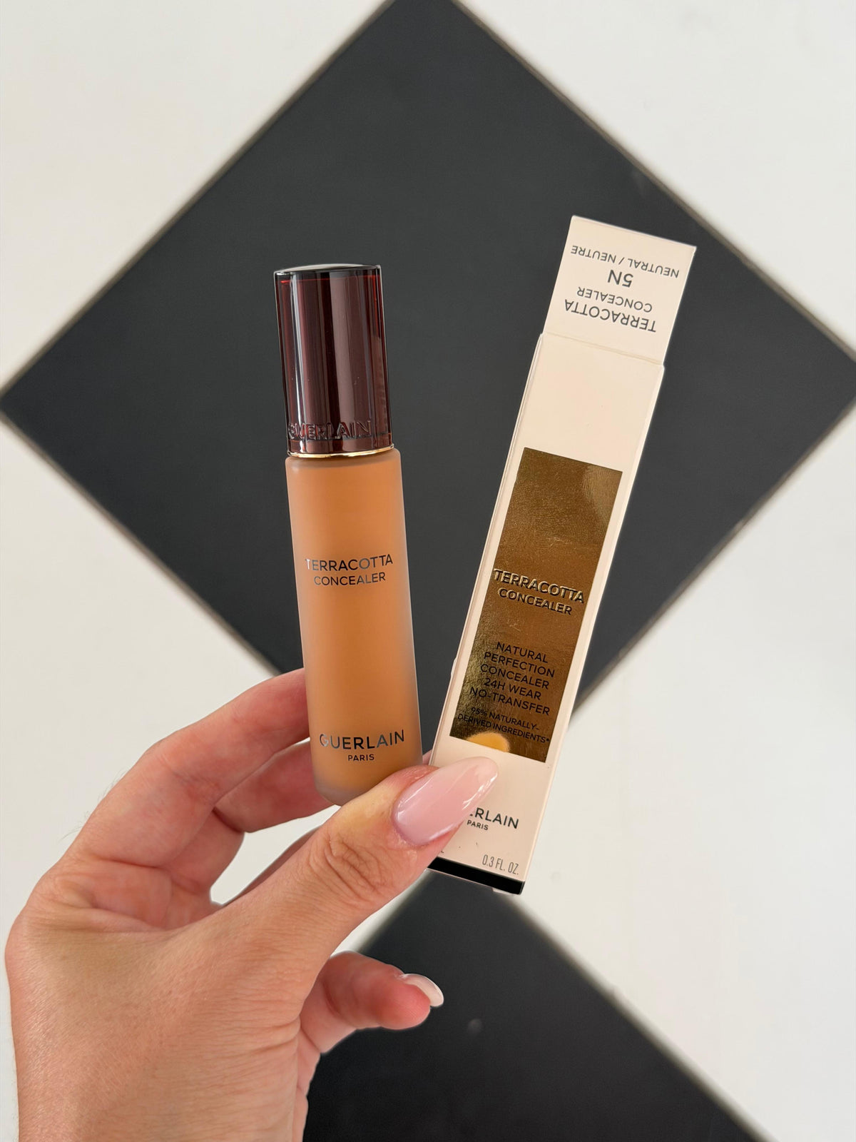 GUERLAIN Terracotta Concealer (5N)
Natural Perfection 24H Wear – No-Transfer
