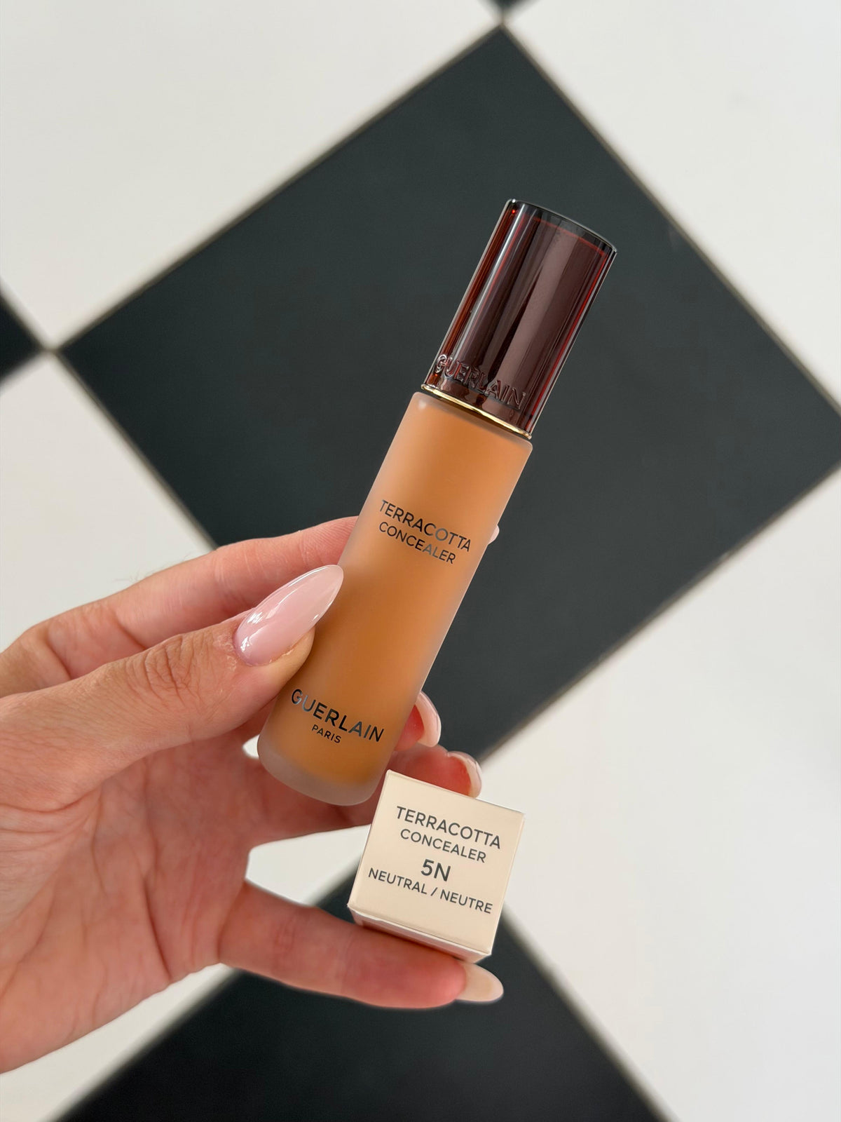 GUERLAIN Terracotta Concealer (5N)
Natural Perfection 24H Wear – No-Transfer