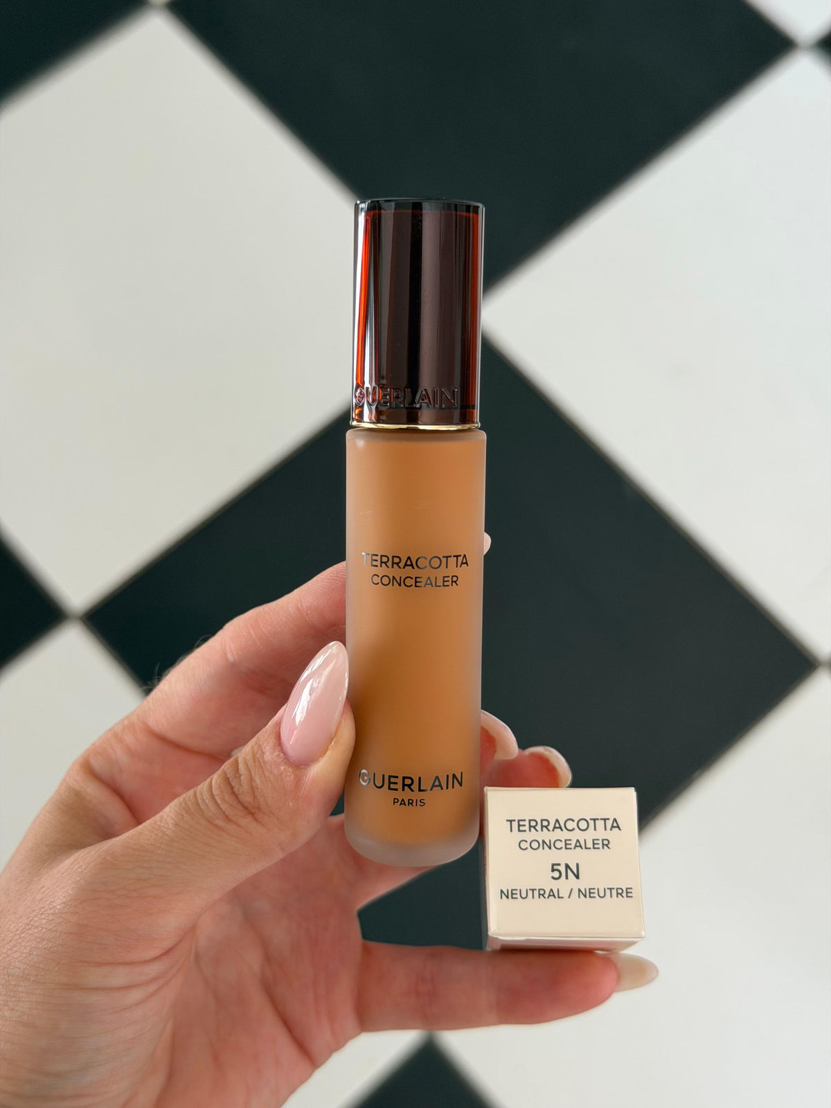 GUERLAIN Terracotta Concealer (5N)
Natural Perfection 24H Wear – No-Transfer