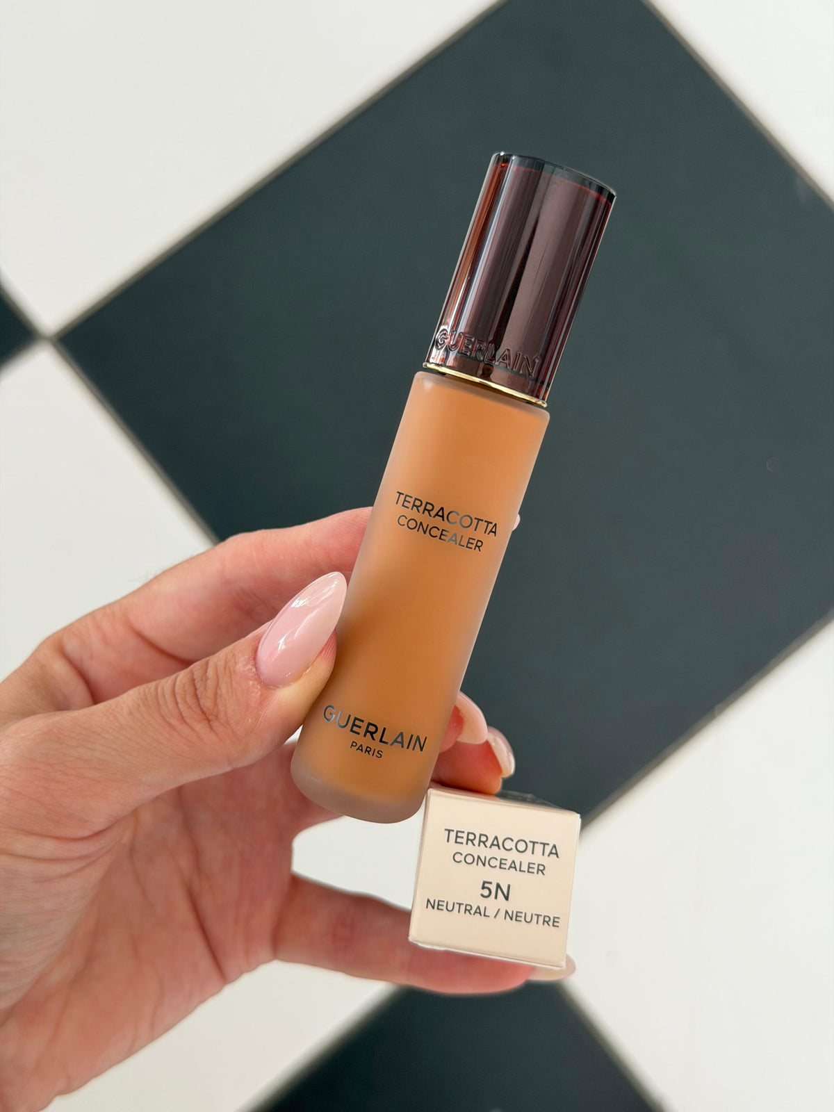 GUERLAIN Terracotta Concealer (5N)
Natural Perfection 24H Wear – No-Transfer