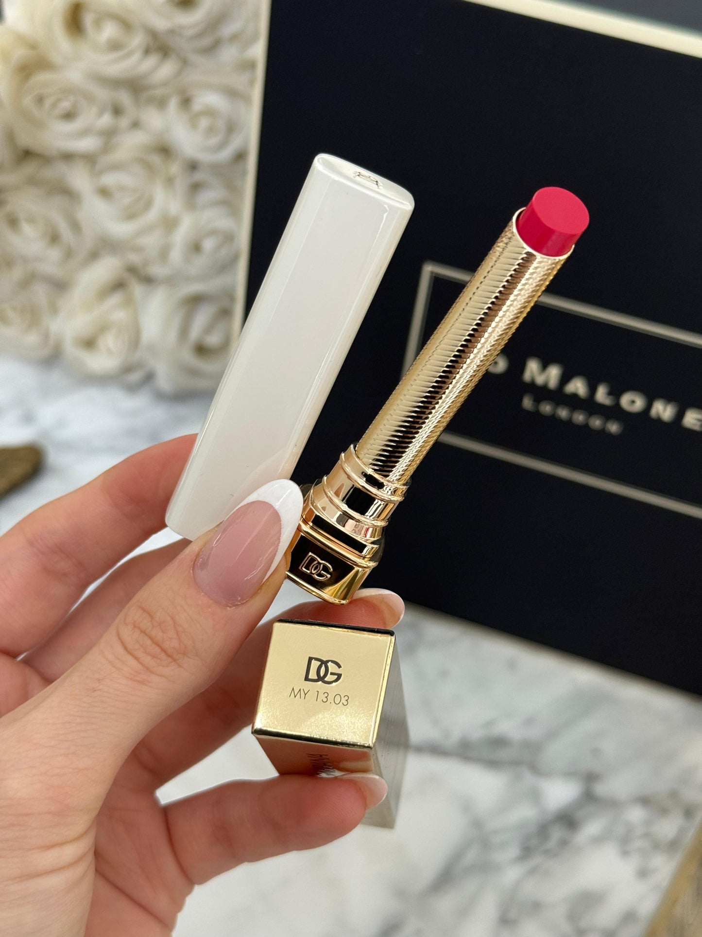 DOLCE&GABBANA My Juicy Sheer Lipstick - My 13.03
Instant Shine & Hydration Lip Stylo