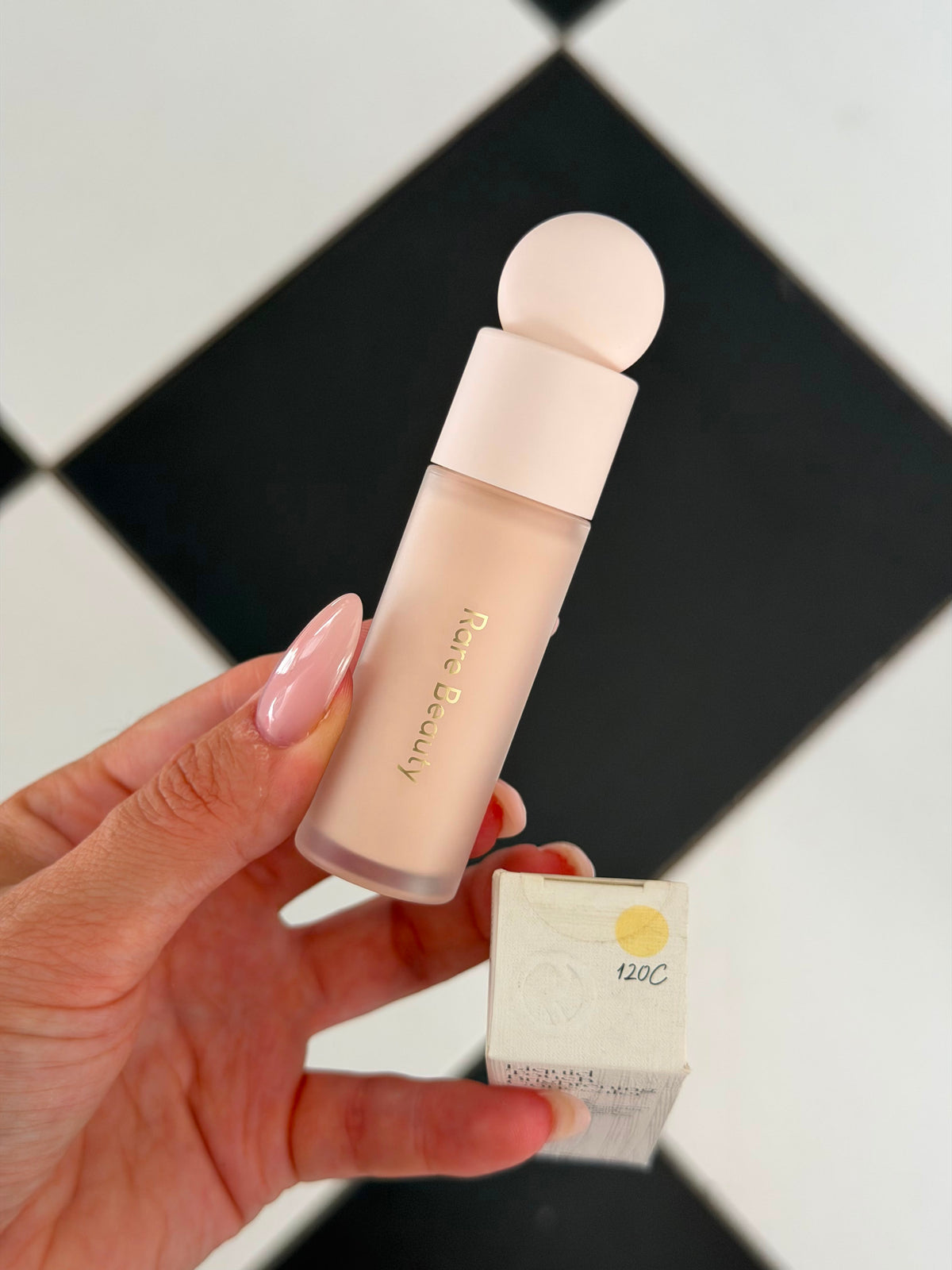 RARE BEAUTY Liquid Touch Brightening Concealer (120C)