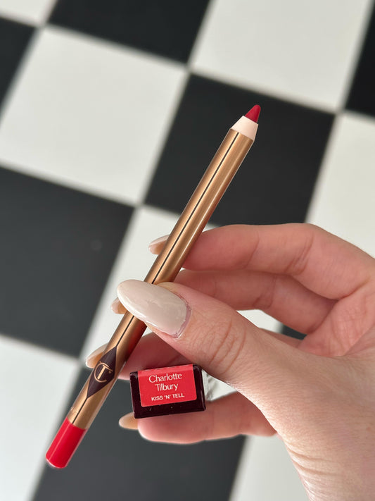 CHARLOTTE TILBURY Lip Cheat Re-Shape & Re-Size Lip Liner - Kiss ‘N Tell