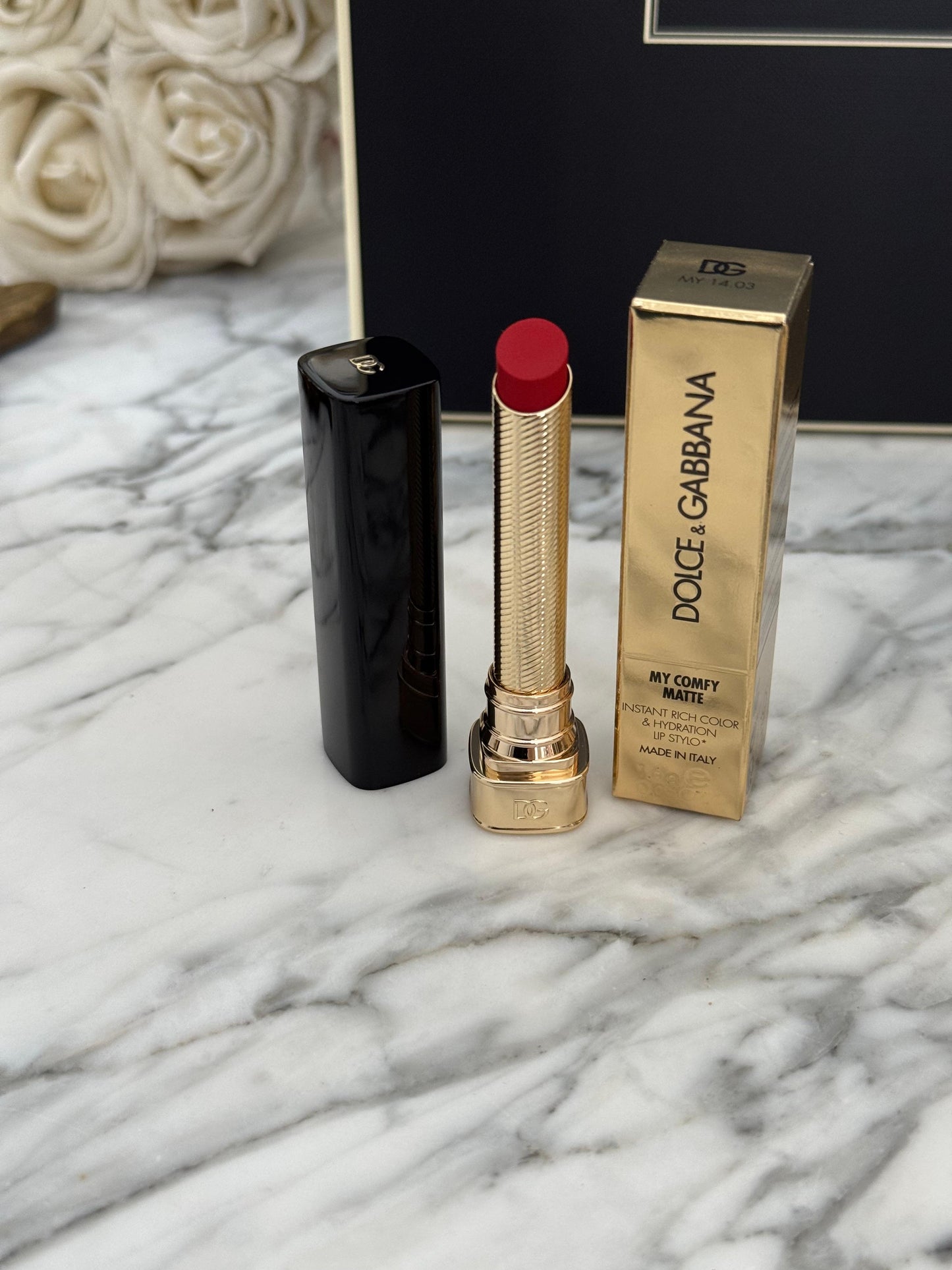 DOLCE&GABBANA My Comfy Matte Lipstick - My 14.03
Instant Rich Color & Hydration Lip Stylo