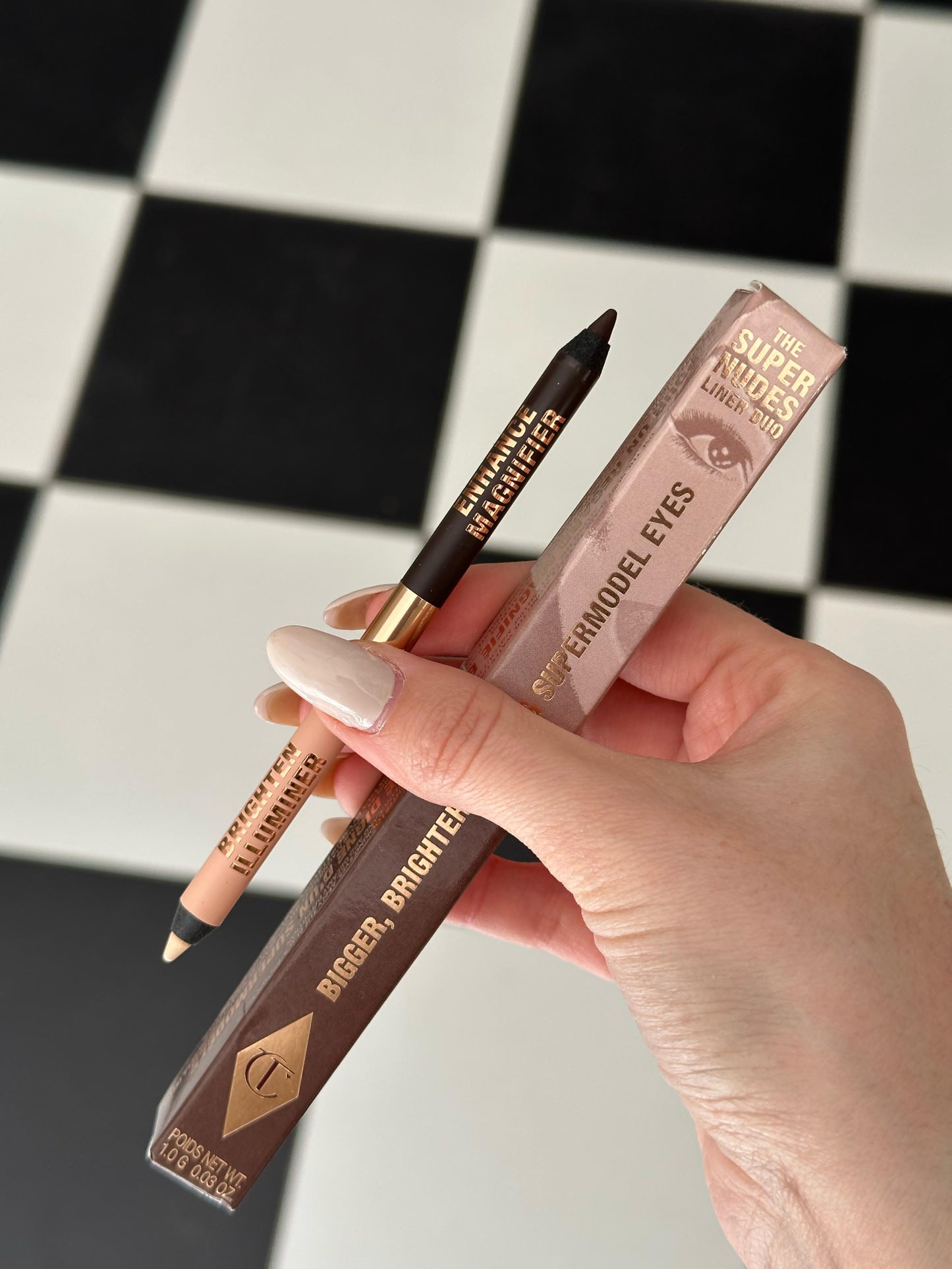 CHARLOTTE TILBURY Bigger, Brighter Looking Supermodel Eyes
The Super Nudes Liner Duo