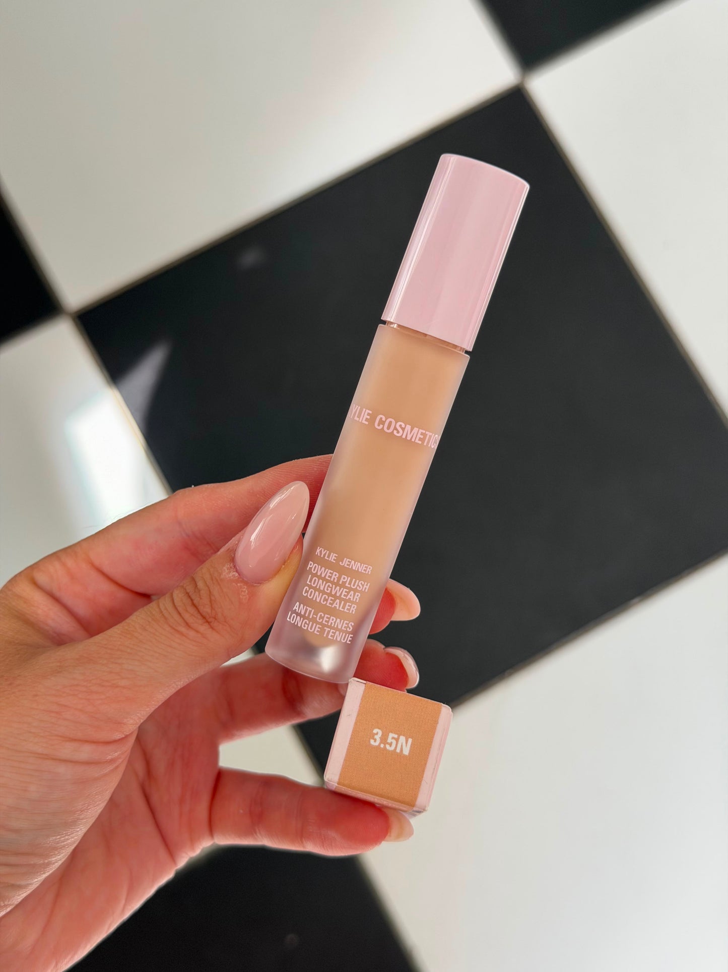 KYLIE COSMETICS Power Plush Longwear Concealer (3.5N)