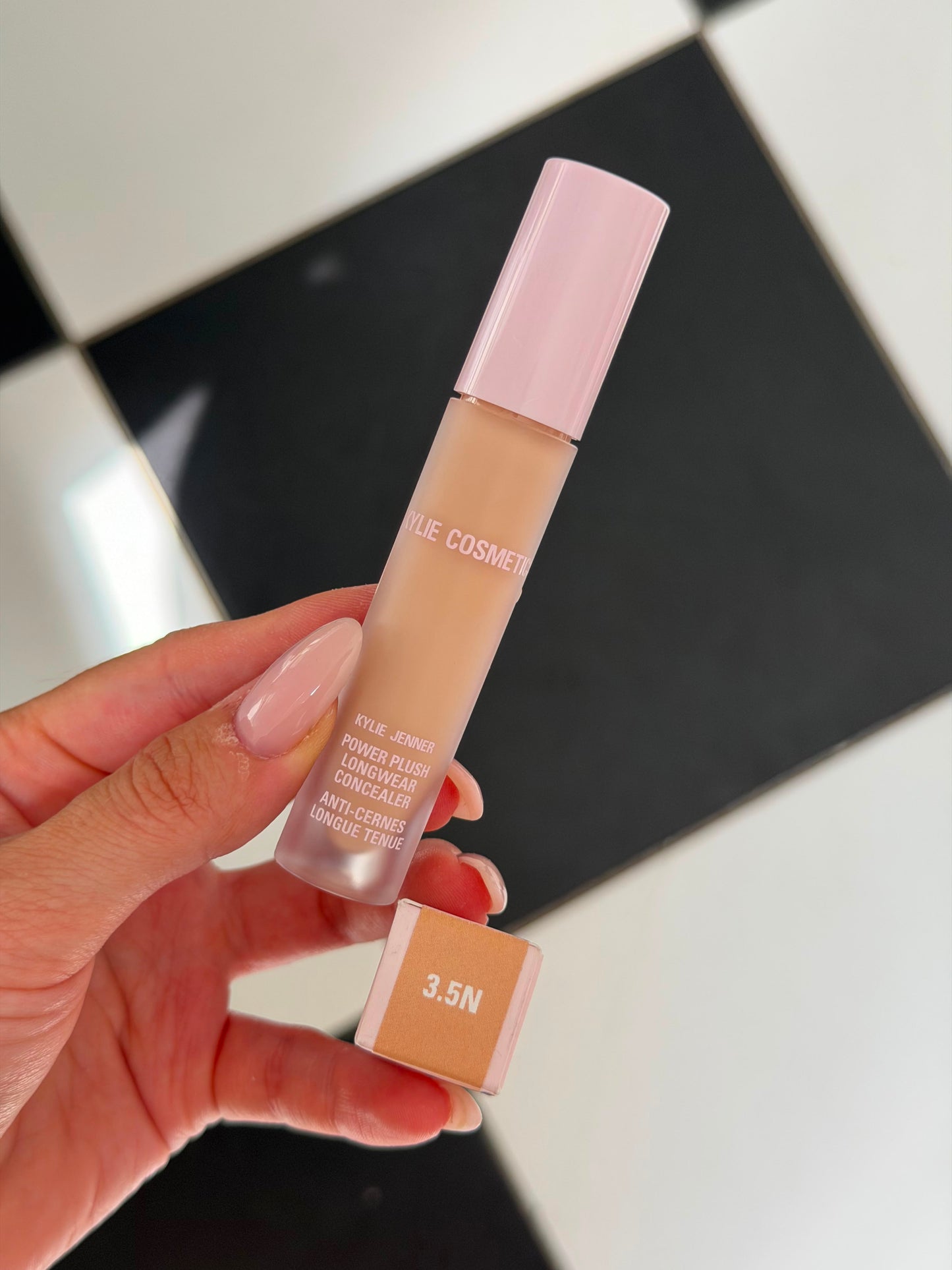 KYLIE COSMETICS Power Plush Longwear Concealer (3.5N)