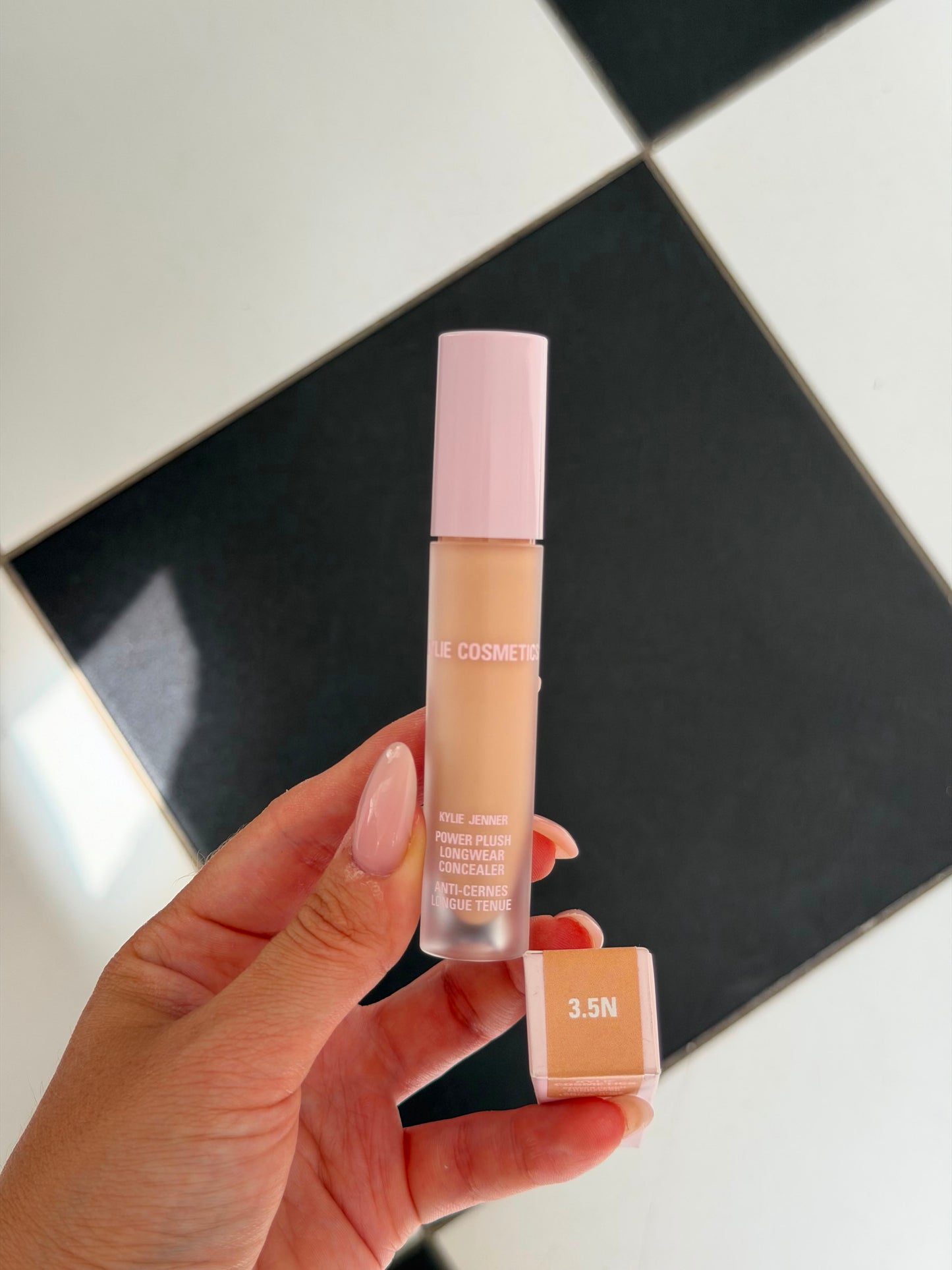 KYLIE COSMETICS Power Plush Longwear Concealer (3.5N)