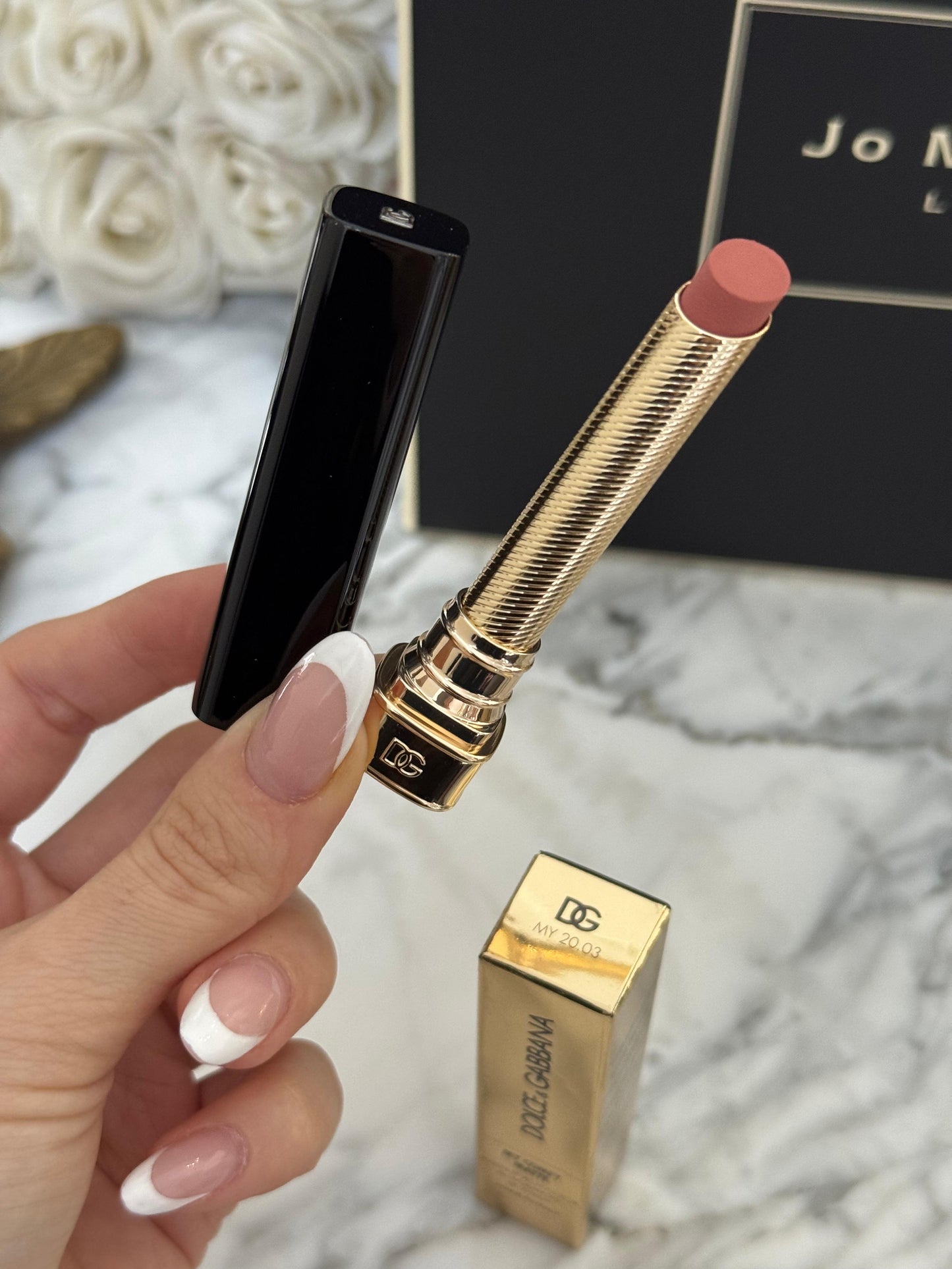 DOLCE&GABBANA My Comfy Matte Lipstick - My 20.03
Instant Rich Color & Hydration Lip Stylo