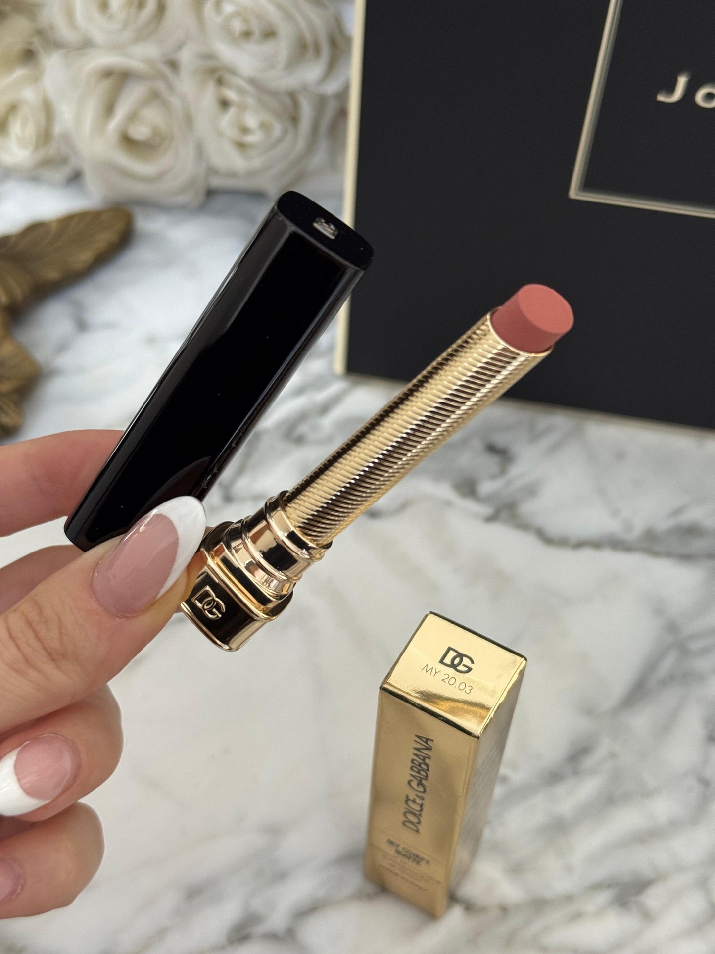 DOLCE&GABBANA My Comfy Matte Lipstick - My 20.03
Instant Rich Color & Hydration Lip Stylo