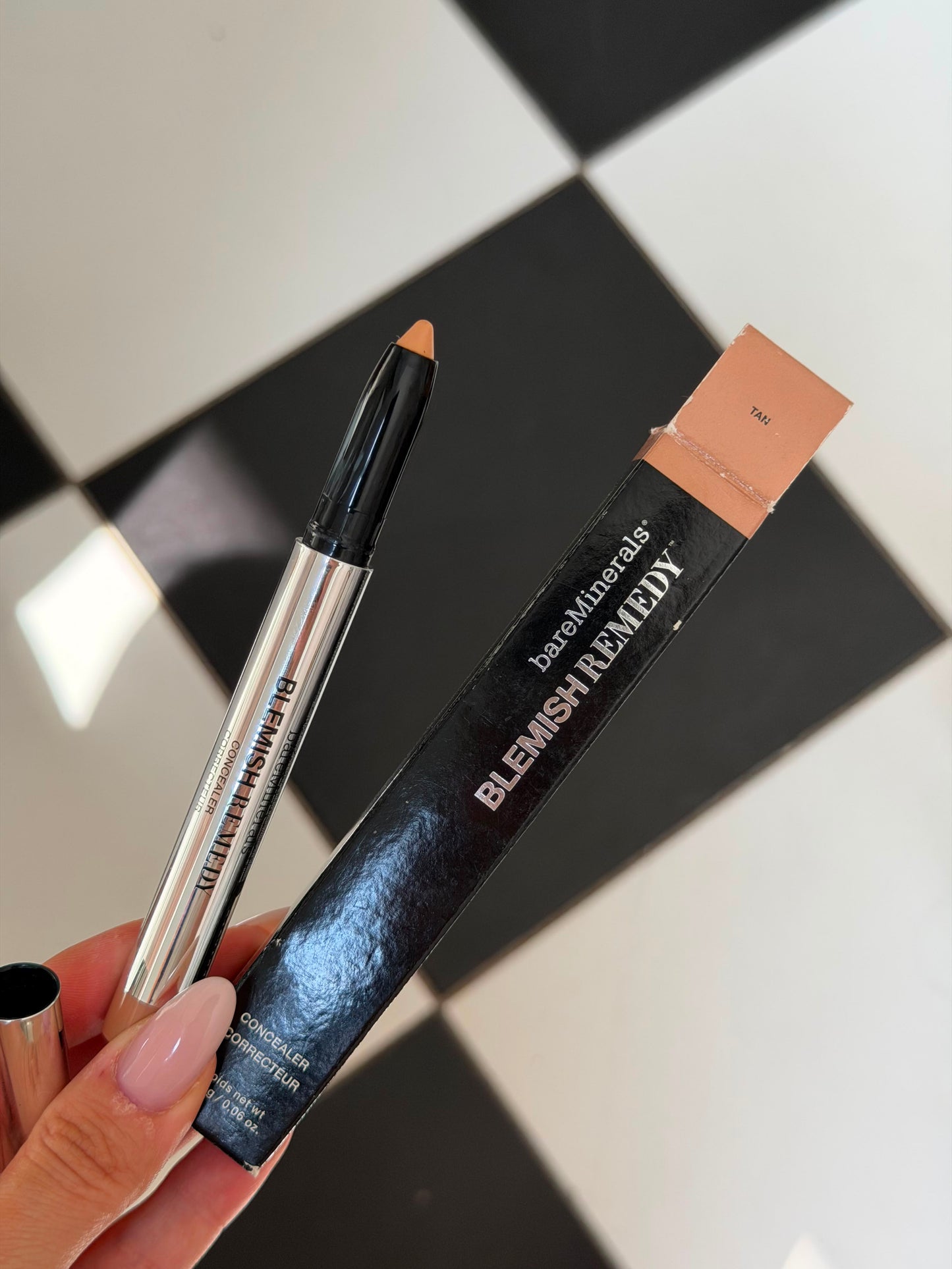 BARE MINERALS Blemish Remedy Full-Coverage Creamy Concealer - Tan