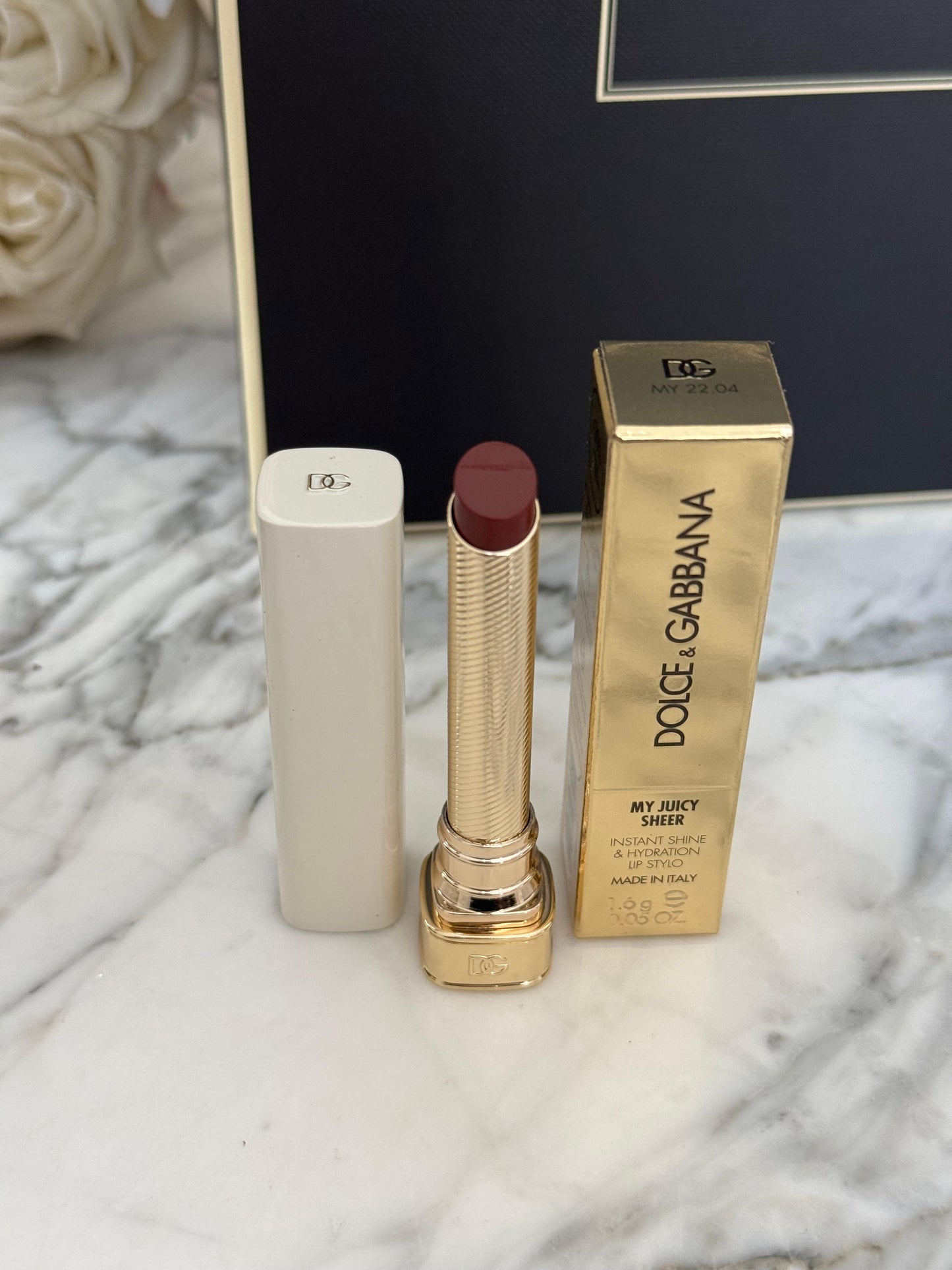 DOLCE&GABBANA My Juicy Sheer Lipstick - My 22.04
Instant Shine & Hydration Lip Stylo
