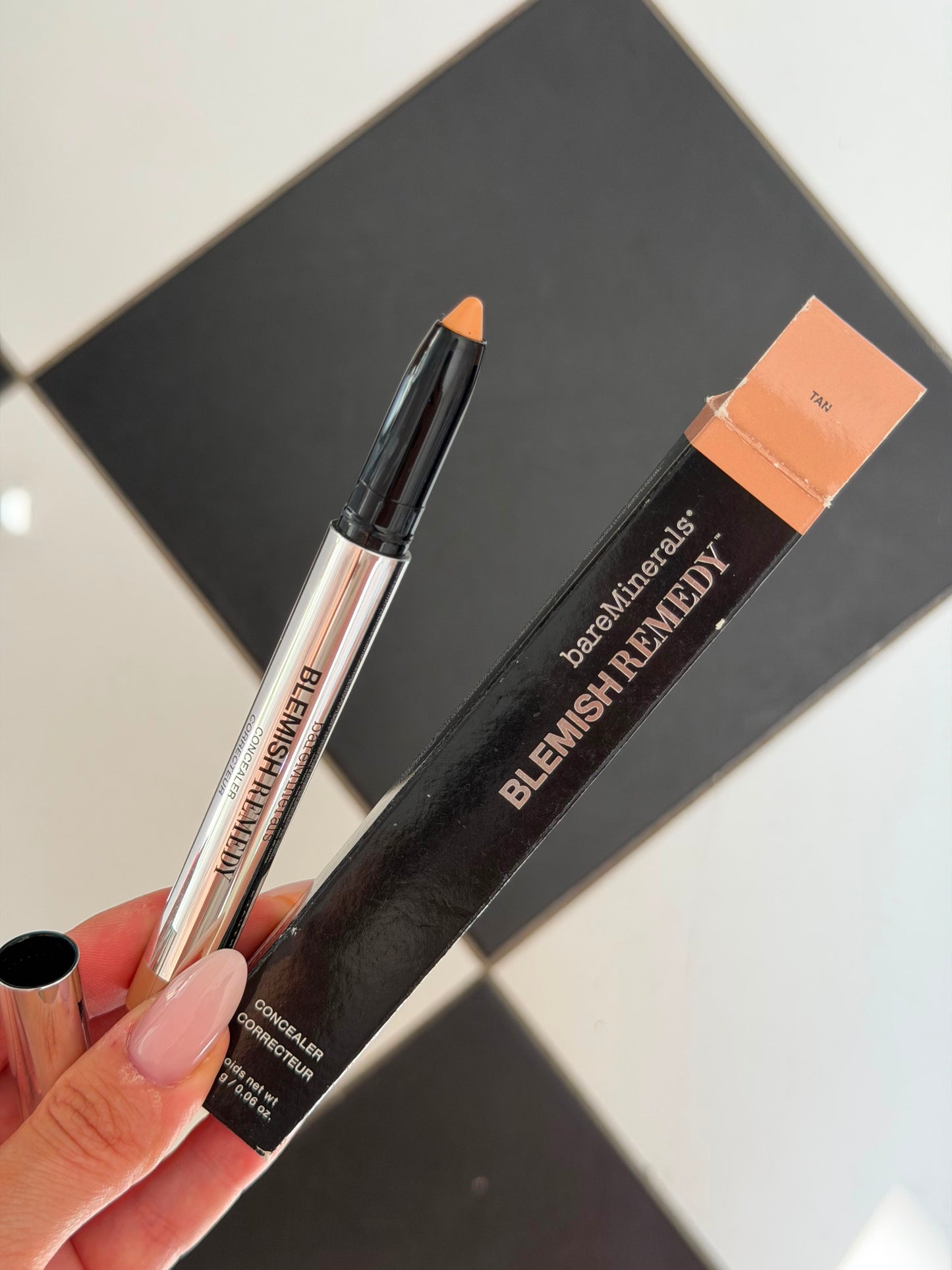 BARE MINERALS Blemish Remedy Full-Coverage Creamy Concealer - Tan