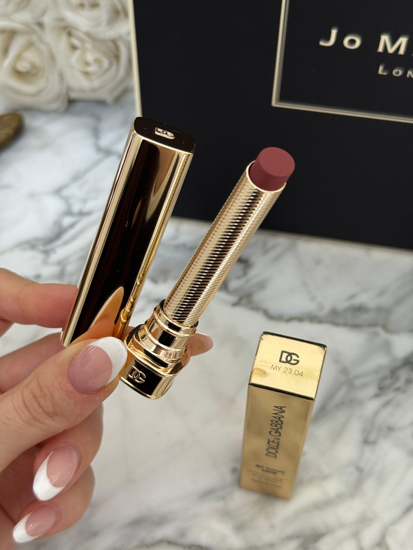 DOLCE&GABBANA My Sculpt Satin
Lasting Color & Hydration Lipstick Stylo - MY 23.04