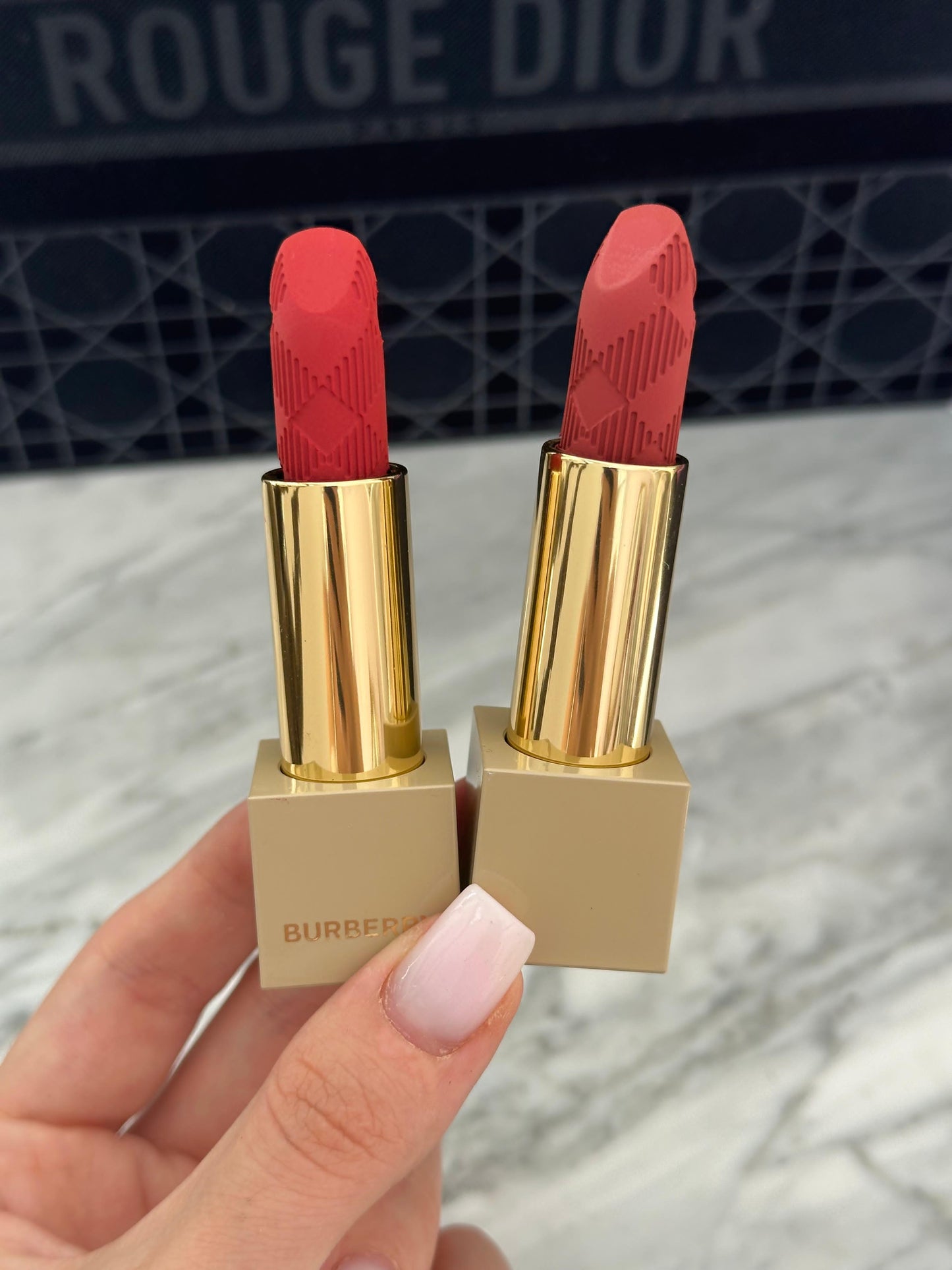 BURBERRY Kisses Lip Colour - Lipstick 1 (Pa kuti)