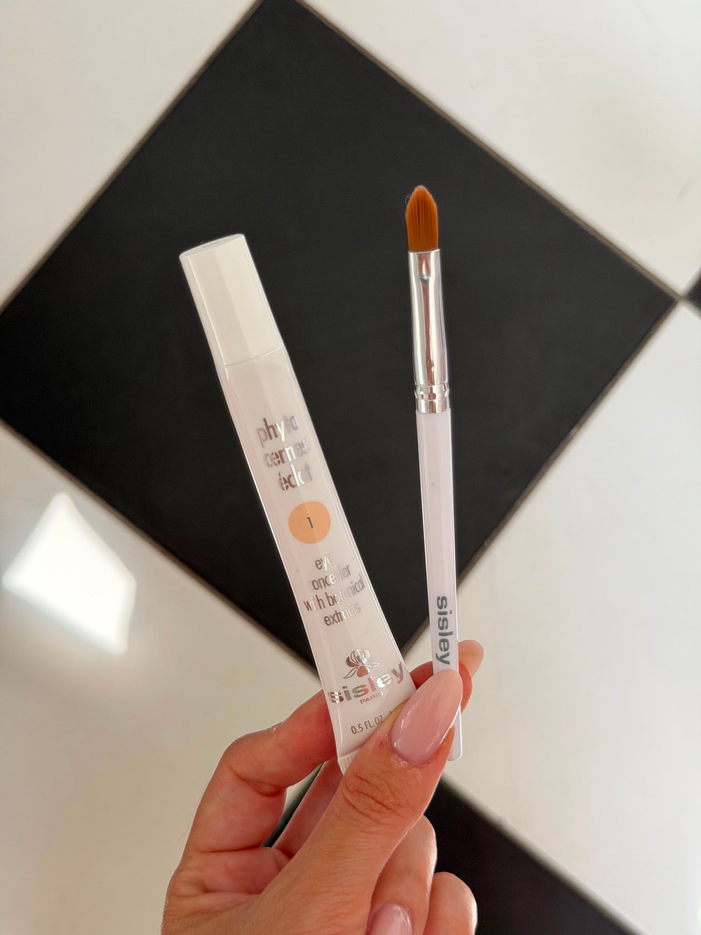SISLEY Phyto-Cernes Éclat - Eye Concealer With Botanical Extracts (1)