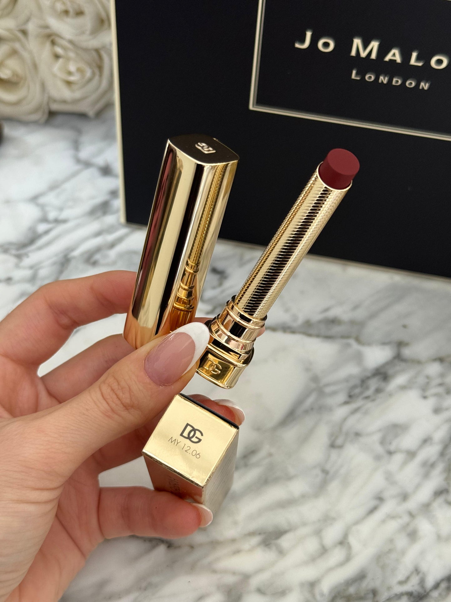 DOLCE&GABBANA My Sculpt Satin
Lasting Color & Hydration Lipstick Stylo - MY 12.06