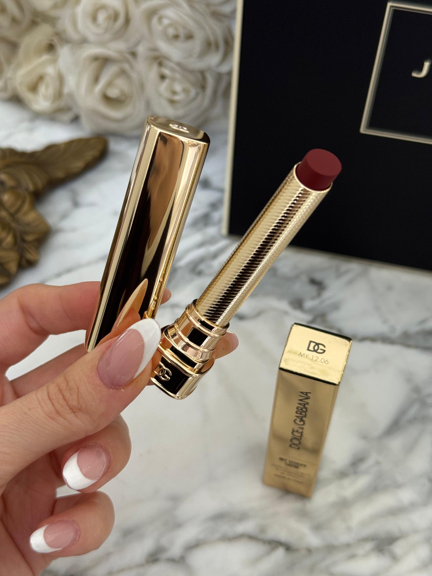 DOLCE&GABBANA My Sculpt Satin
Lasting Color & Hydration Lipstick Stylo - MY 12.06