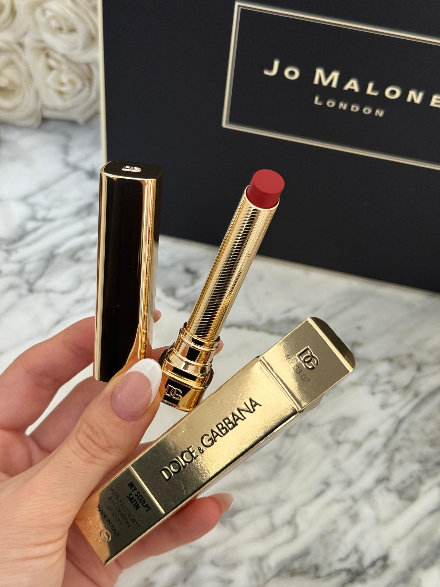 DOLCE&GABBANA My Sculpt Satin
Lasting Color & Hydration Lipstick Stylo - MY 03.07