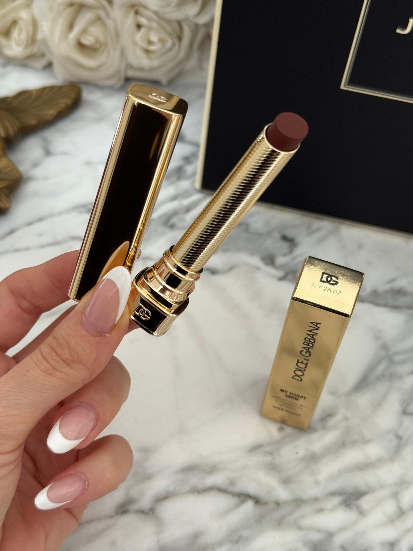 DOLCE&GABBANA My Sculpt Satin
Lasting Color & Hydration Lipstick Stylo - MY 26.07