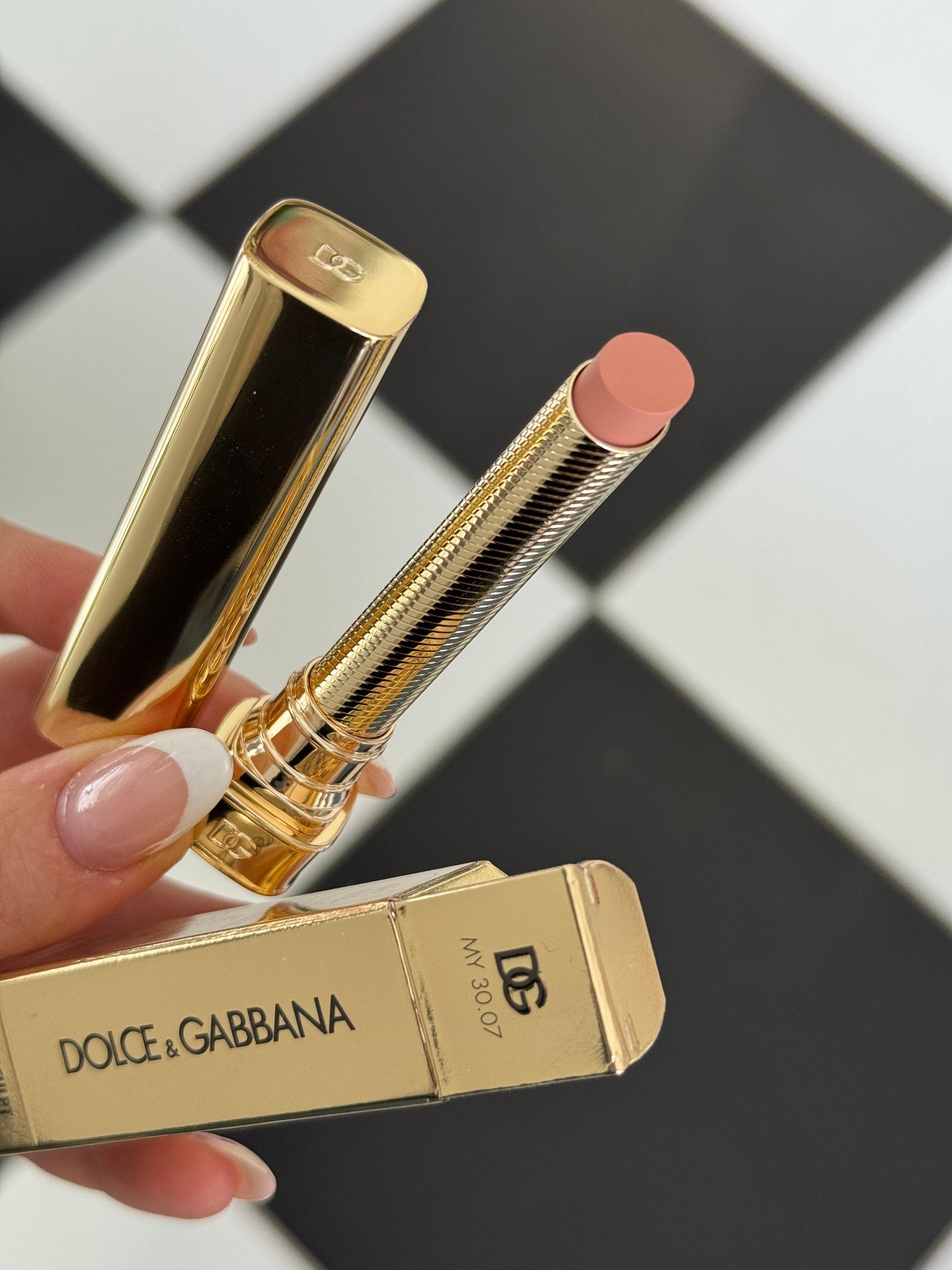 DOLCE&GABBANA My Sculpt Satin
Lasting Color & Hydration Lipstick Stylo - MY 30.07