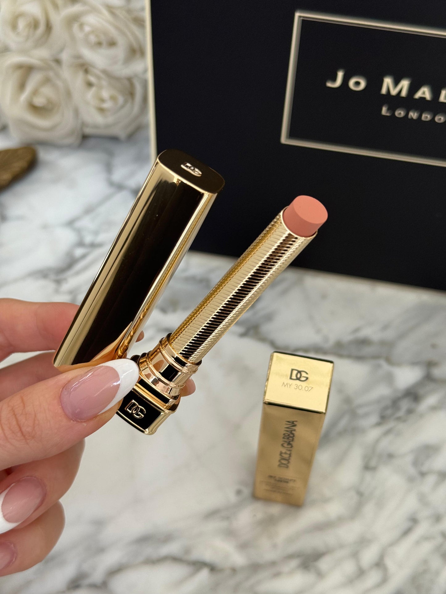 DOLCE&GABBANA My Sculpt Satin
Lasting Color & Hydration Lipstick Stylo - MY 30.07