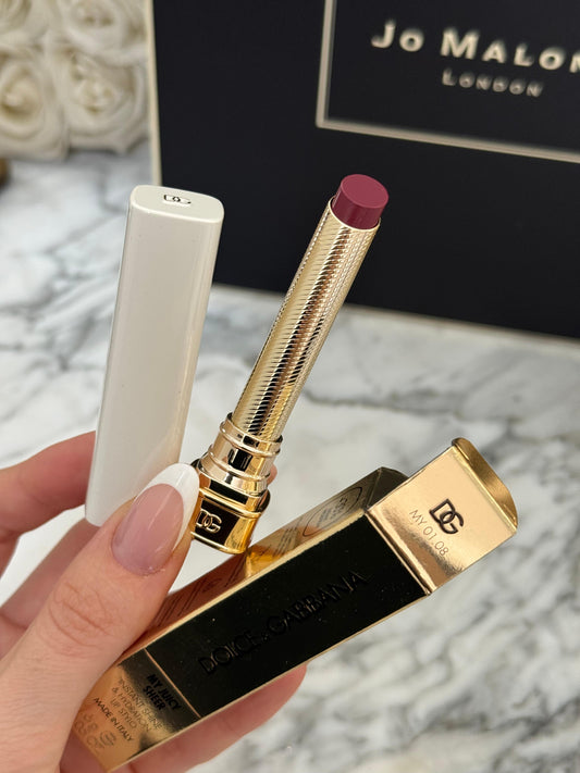 DOLCE&GABBANA My Juicy Sheer Lipstick - My 01.08
Instant Shine & Hydration Lip Stylo