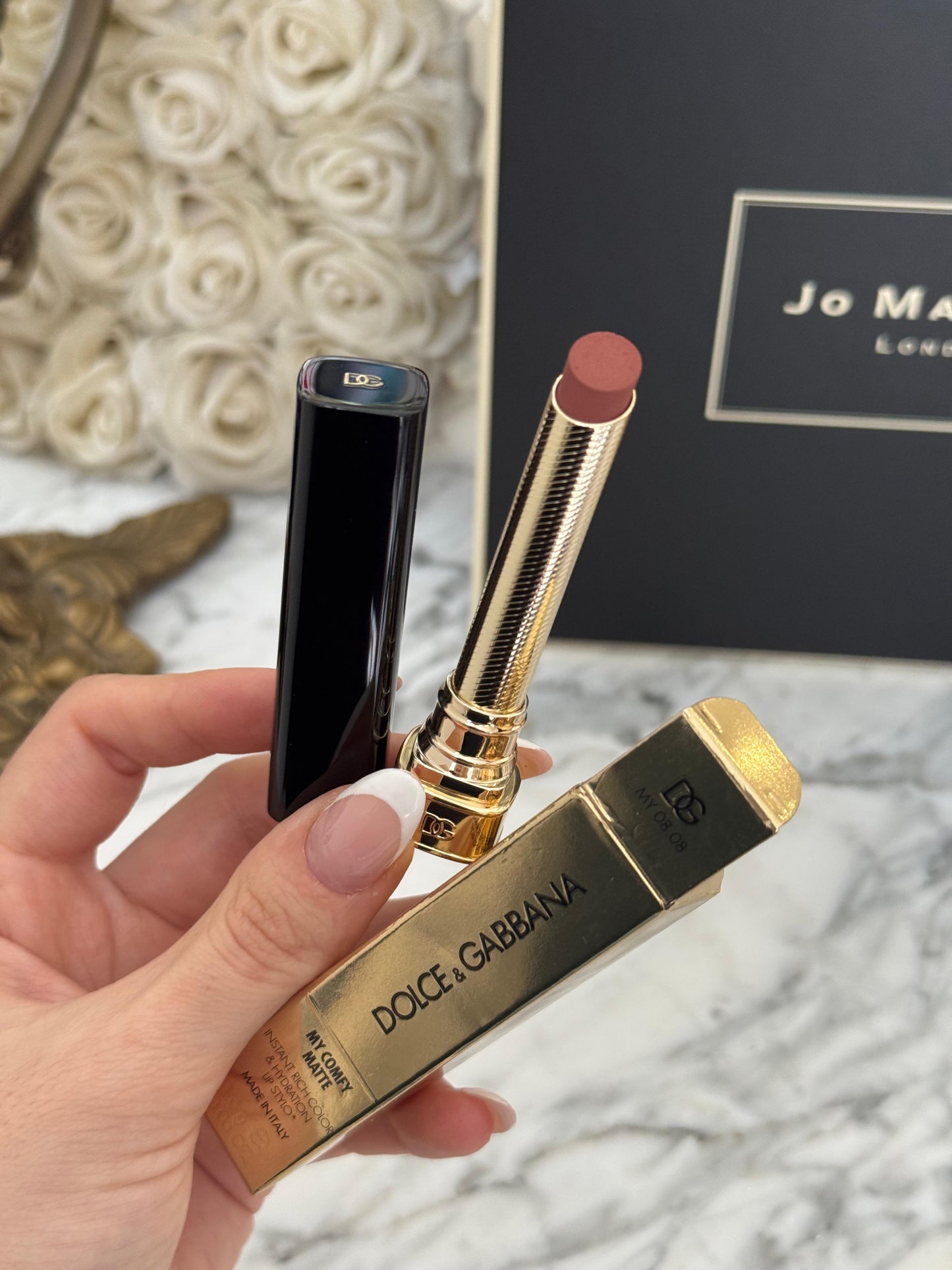 DOLCE&GABBANA My Comfy Matte Lipstick - My 08.08
Instant Rich Color & Hydration Lip Stylo