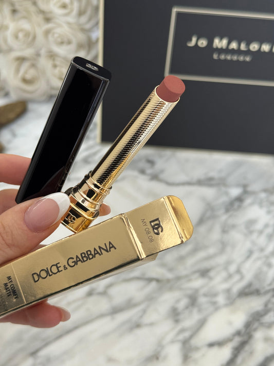DOLCE&GABBANA My Comfy Matte Lipstick - My 08.08
Instant Rich Color & Hydration Lip Stylo