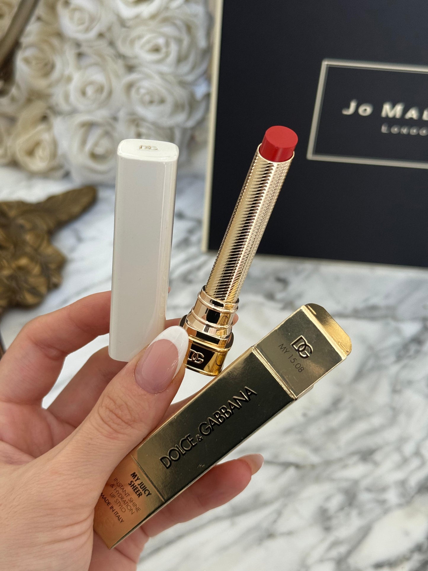 DOLCE&GABBANA My Juicy Sheer Lipstick - My 15.08
Instant Shine & Hydration Lip Stylo