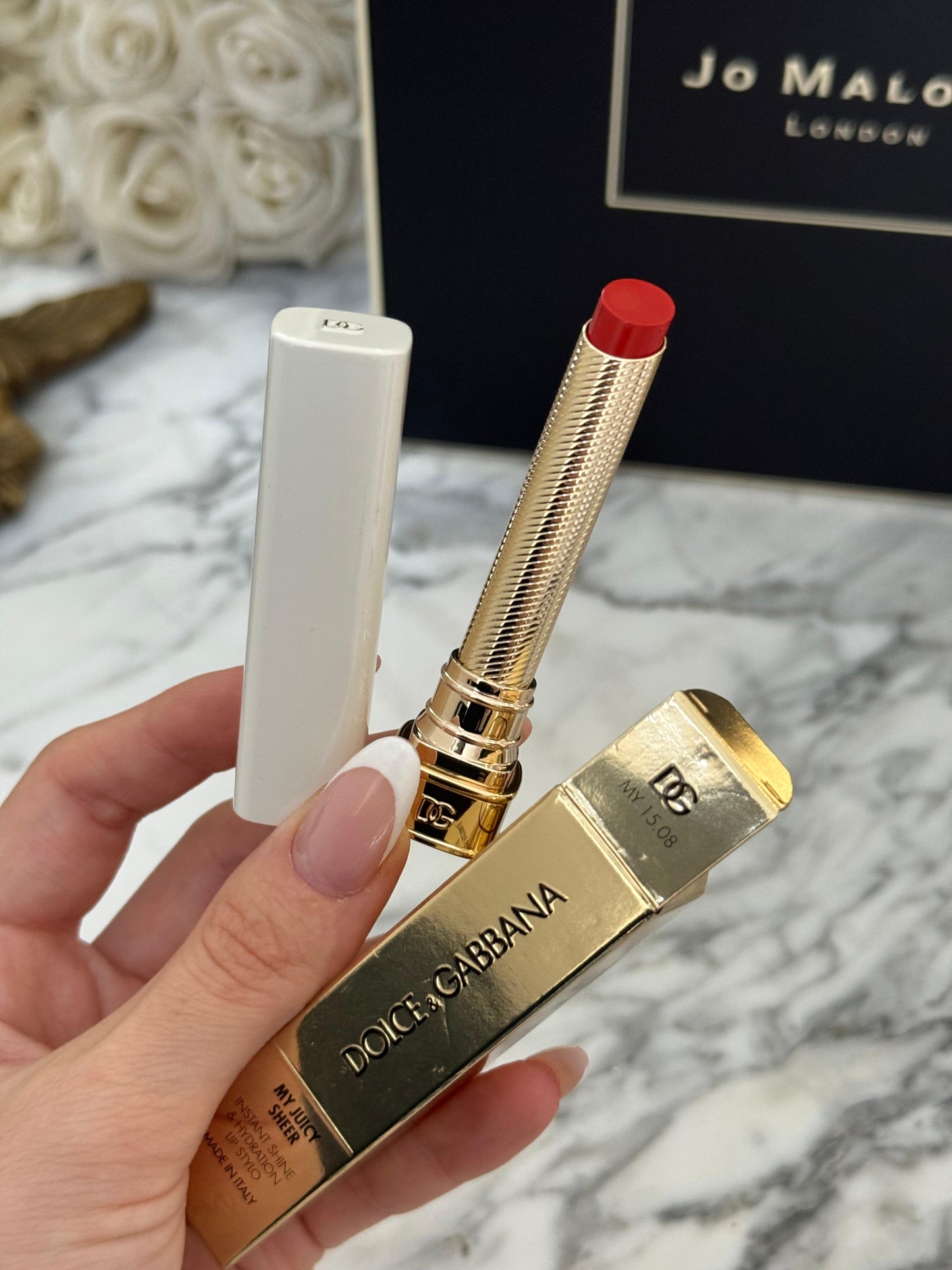 DOLCE&GABBANA My Juicy Sheer Lipstick - My 15.08
Instant Shine & Hydration Lip Stylo