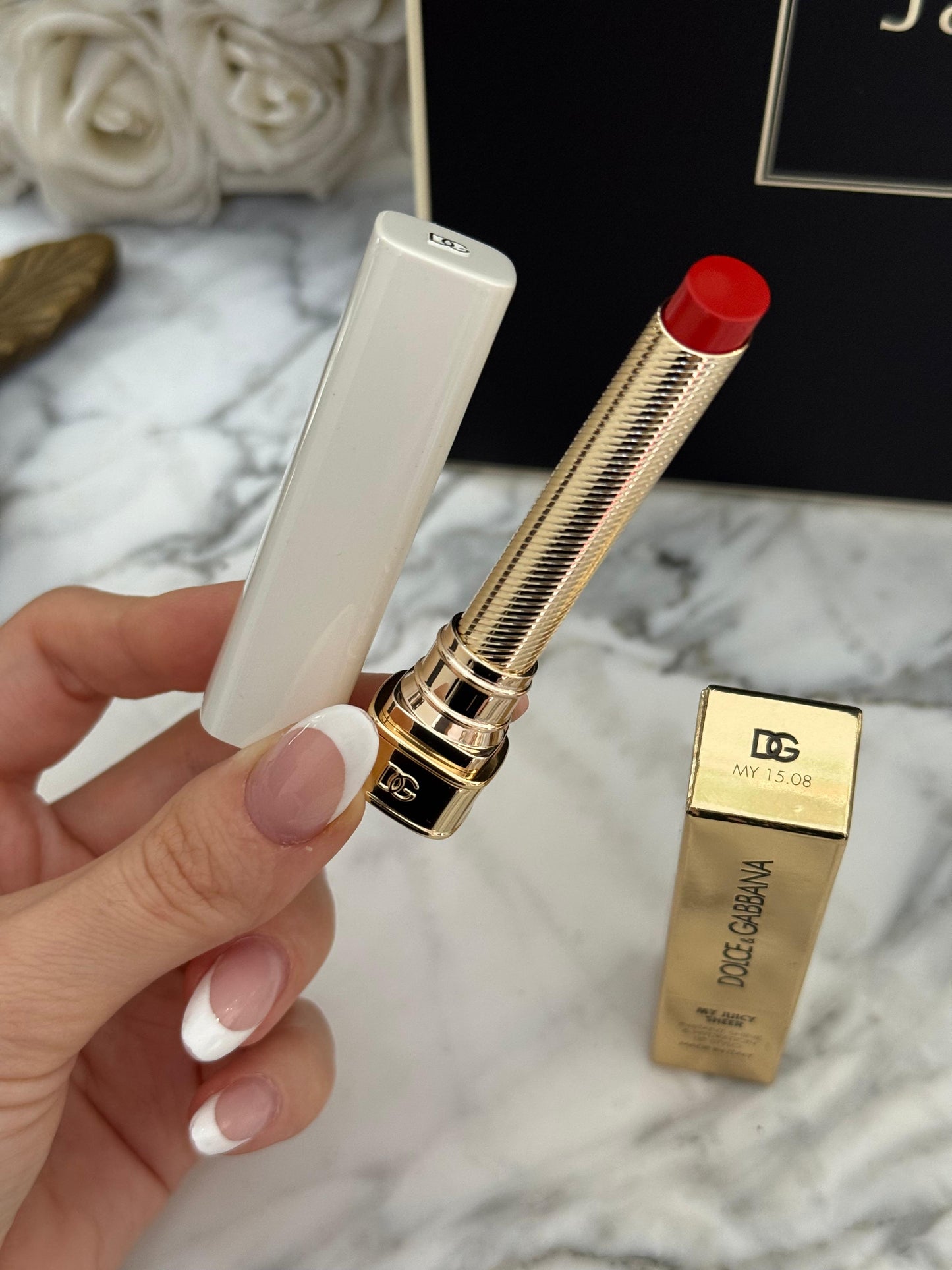 DOLCE&GABBANA My Juicy Sheer Lipstick - My 15.08
Instant Shine & Hydration Lip Stylo