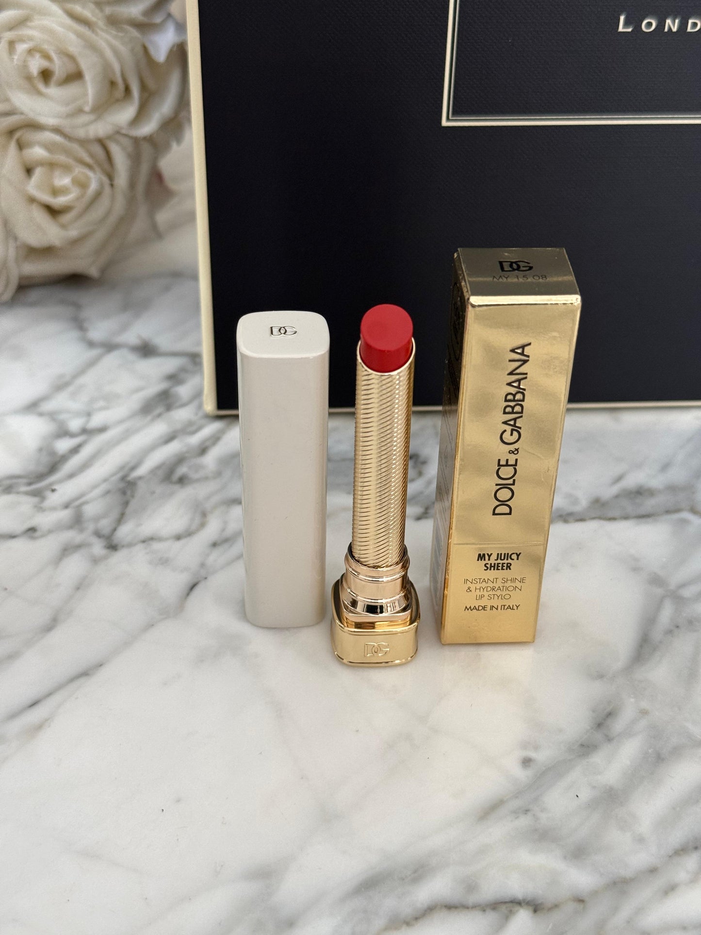 DOLCE&GABBANA My Juicy Sheer Lipstick - My 15.08
Instant Shine & Hydration Lip Stylo