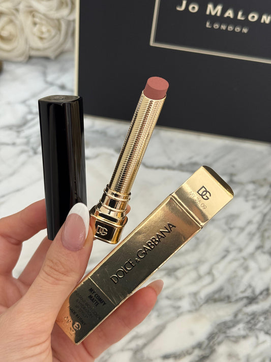DOLCE&GABBANA My Comfy Matte Lipstick - My 26.09
Instant Rich Color & Hydration Lip Stylo