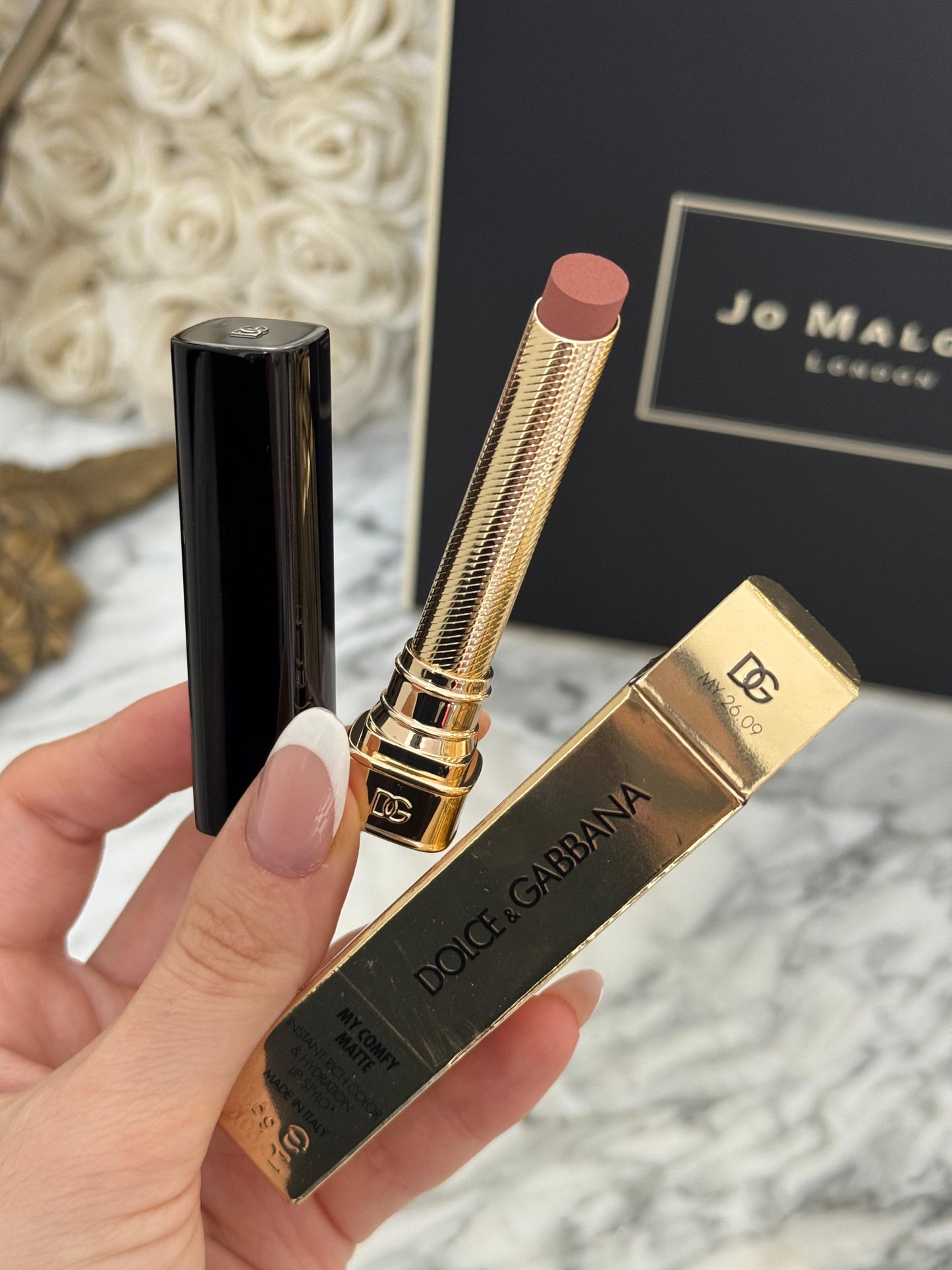 DOLCE&GABBANA My Comfy Matte Lipstick - My 26.09
Instant Rich Color & Hydration Lip Stylo