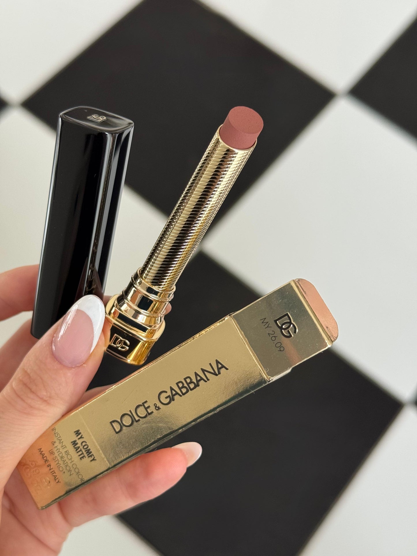 DOLCE&GABBANA My Comfy Matte Lipstick - My 26.09
Instant Rich Color & Hydration Lip Stylo