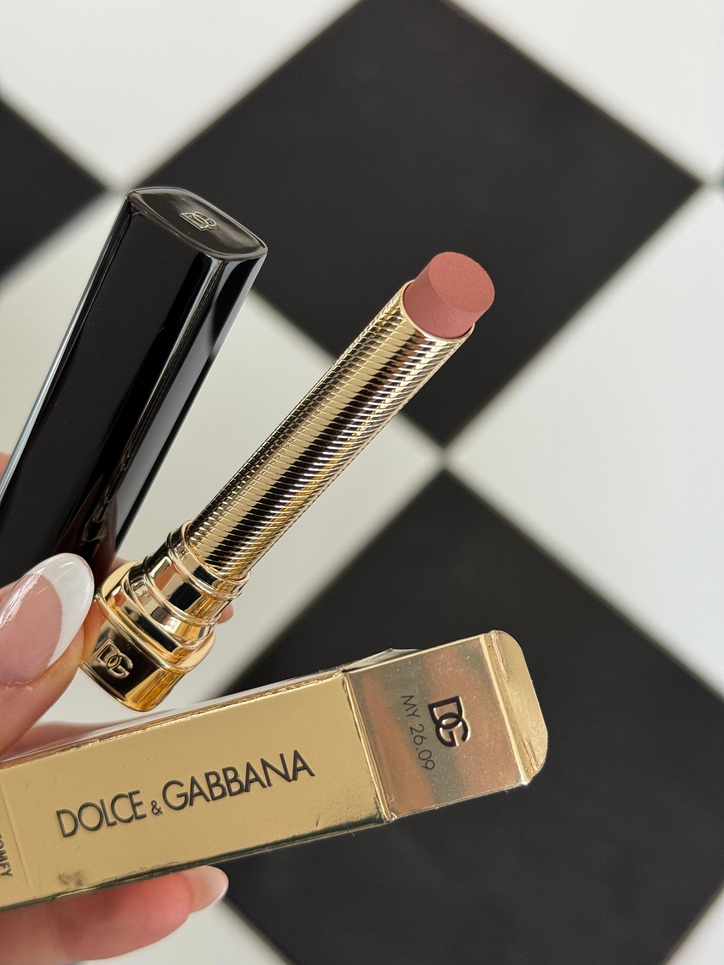 DOLCE&GABBANA My Comfy Matte Lipstick - My 26.09
Instant Rich Color & Hydration Lip Stylo