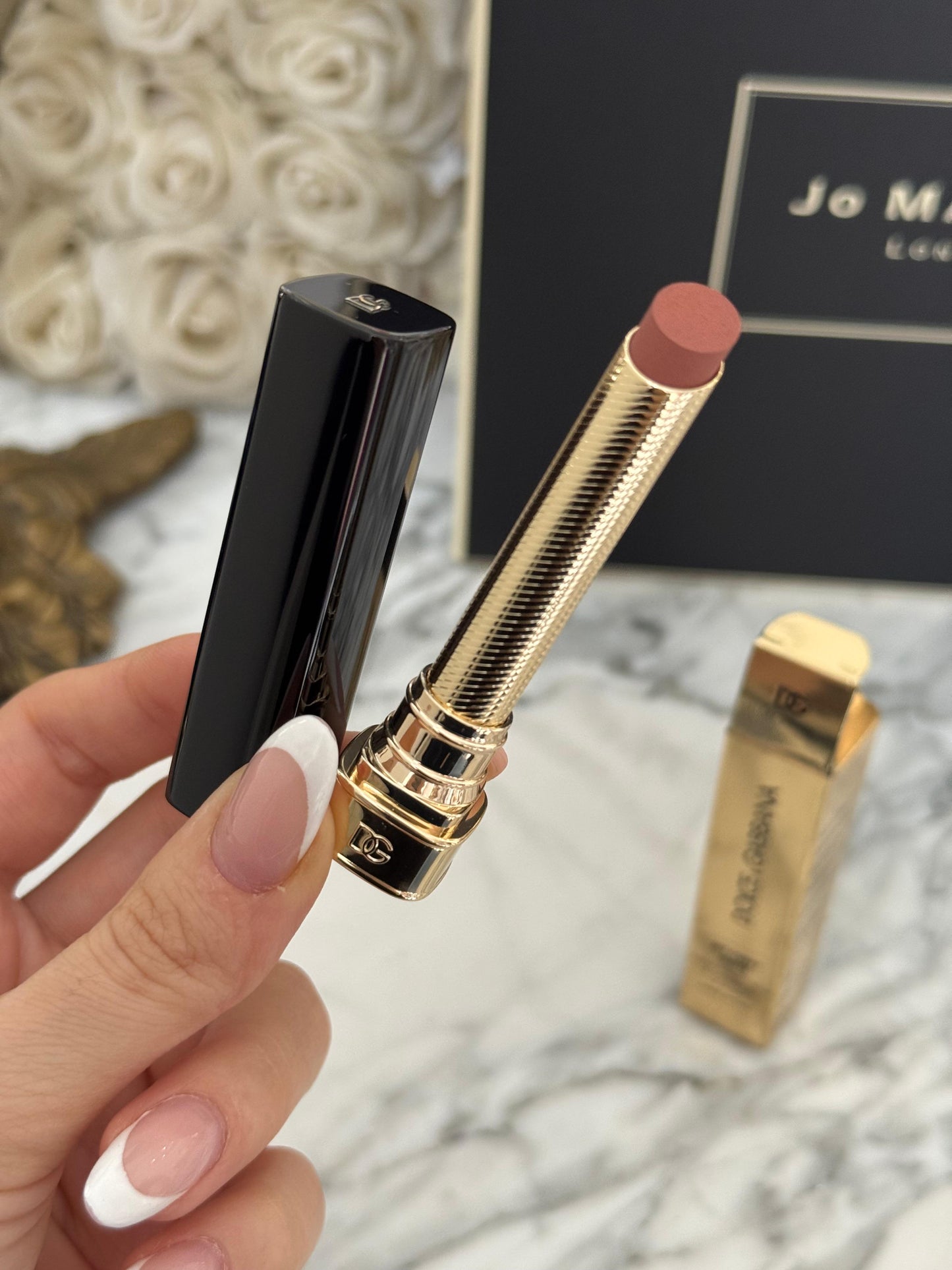 DOLCE&GABBANA My Comfy Matte Lipstick - My 26.09
Instant Rich Color & Hydration Lip Stylo