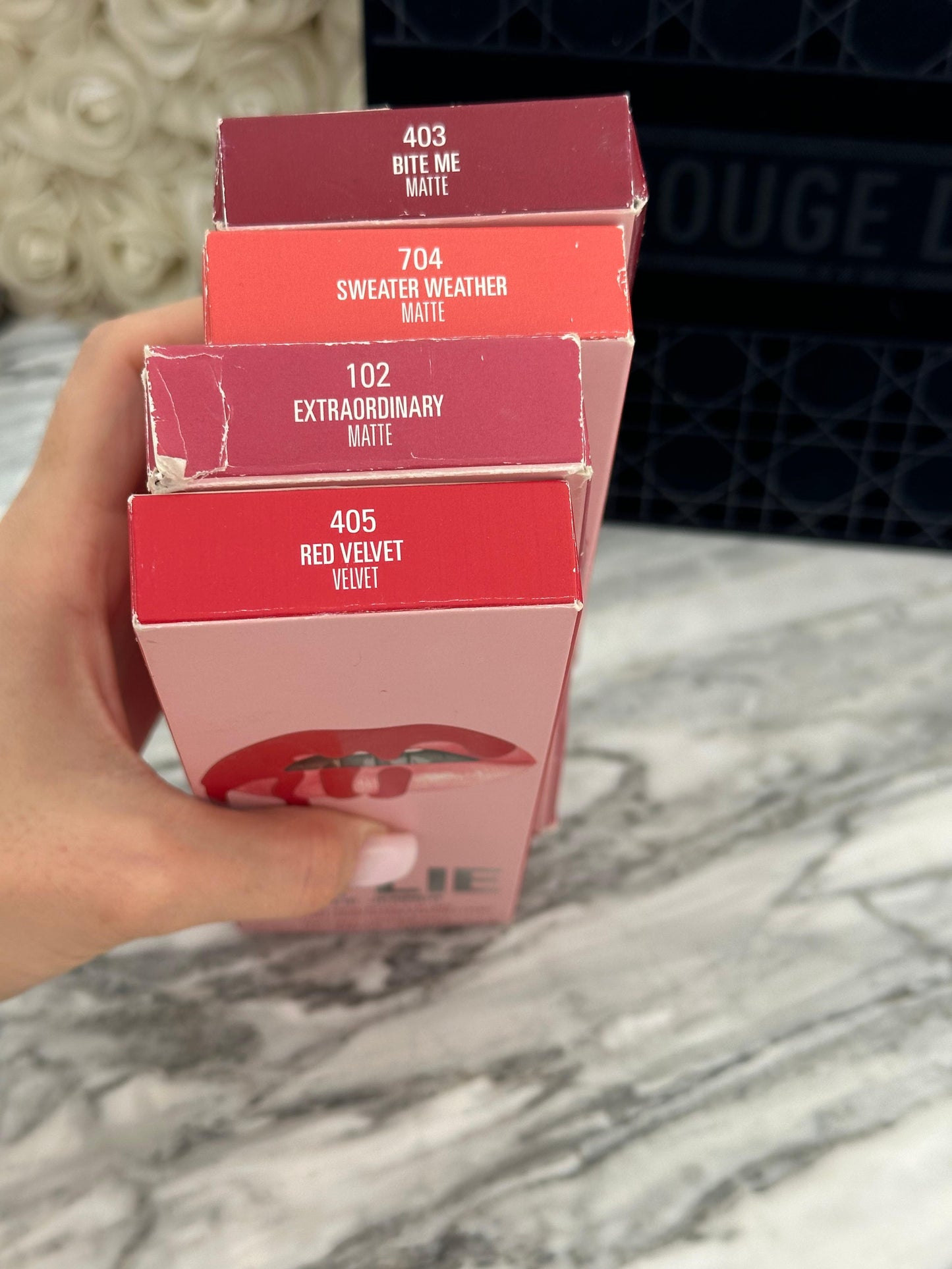 KYLIE JENNER Matte Lip Kit - Lip Liner & Liquid Lipstick (102)
