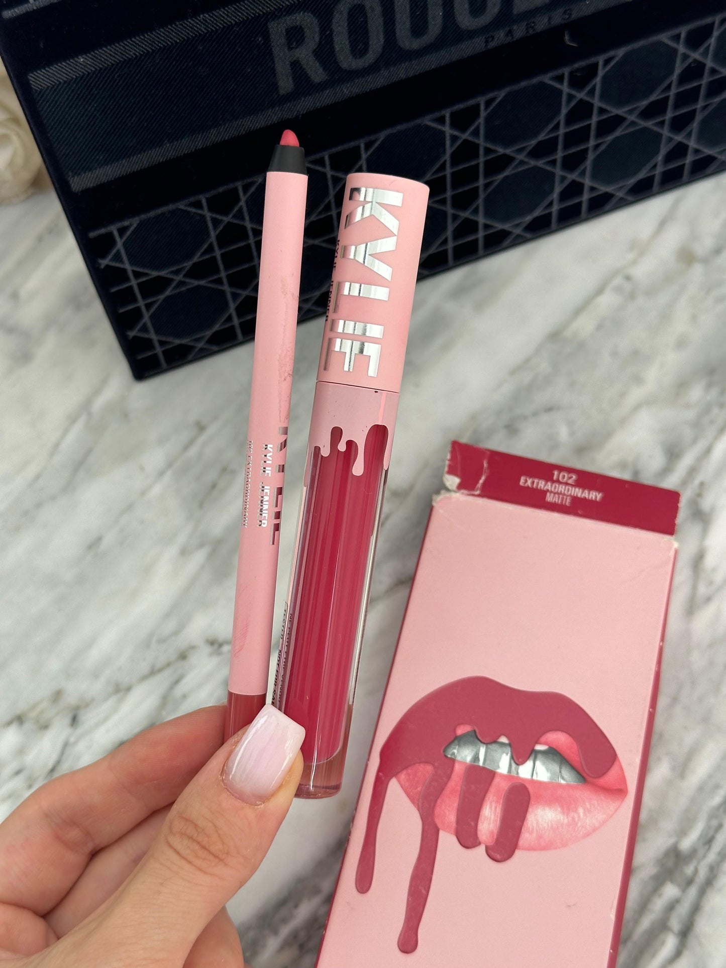KYLIE JENNER Matte Lip Kit - Lip Liner & Liquid Lipstick (102)