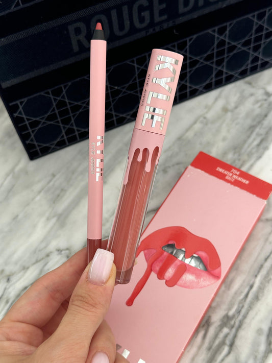 KYLIE JENNER Matte Lip Kit - Lip Liner & Liquid Lipstick (704)