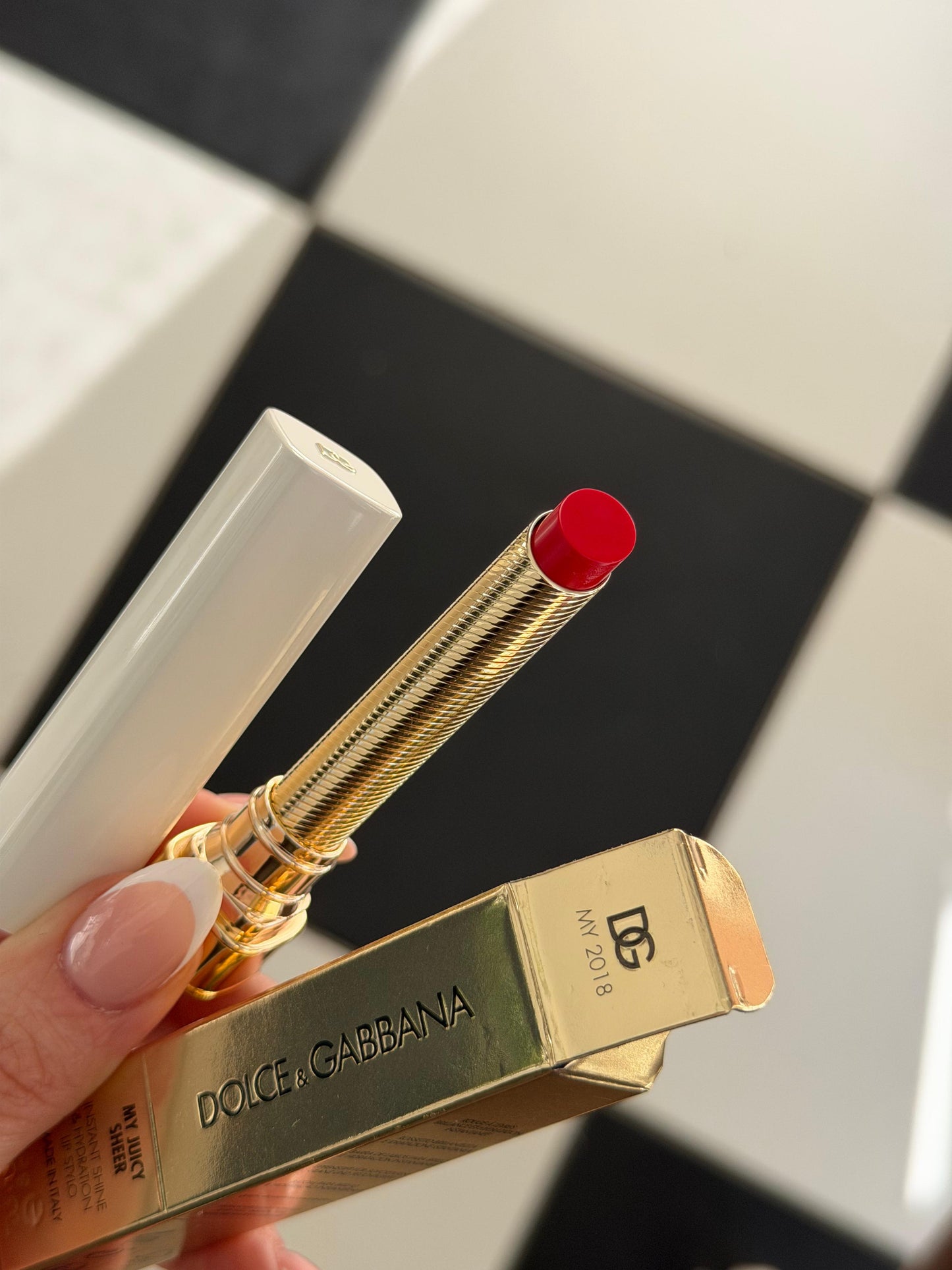 DOLCE&GABBANA My Juicy Sheer Lipstick - My 2018
Instant Shine & Hydration Lip Stylo