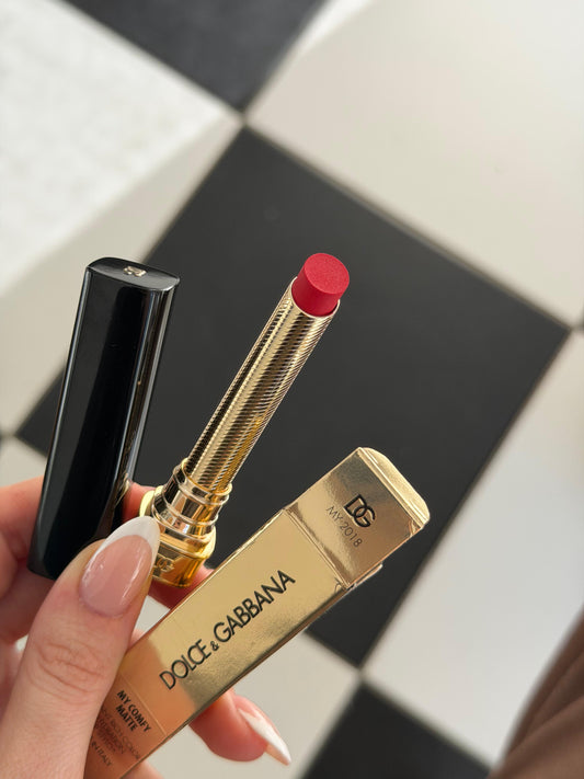 DOLCE&GABBANA My Comfy Matte Lipstick - My 2018
Instant Rich Color & Hydration Lip Stylo