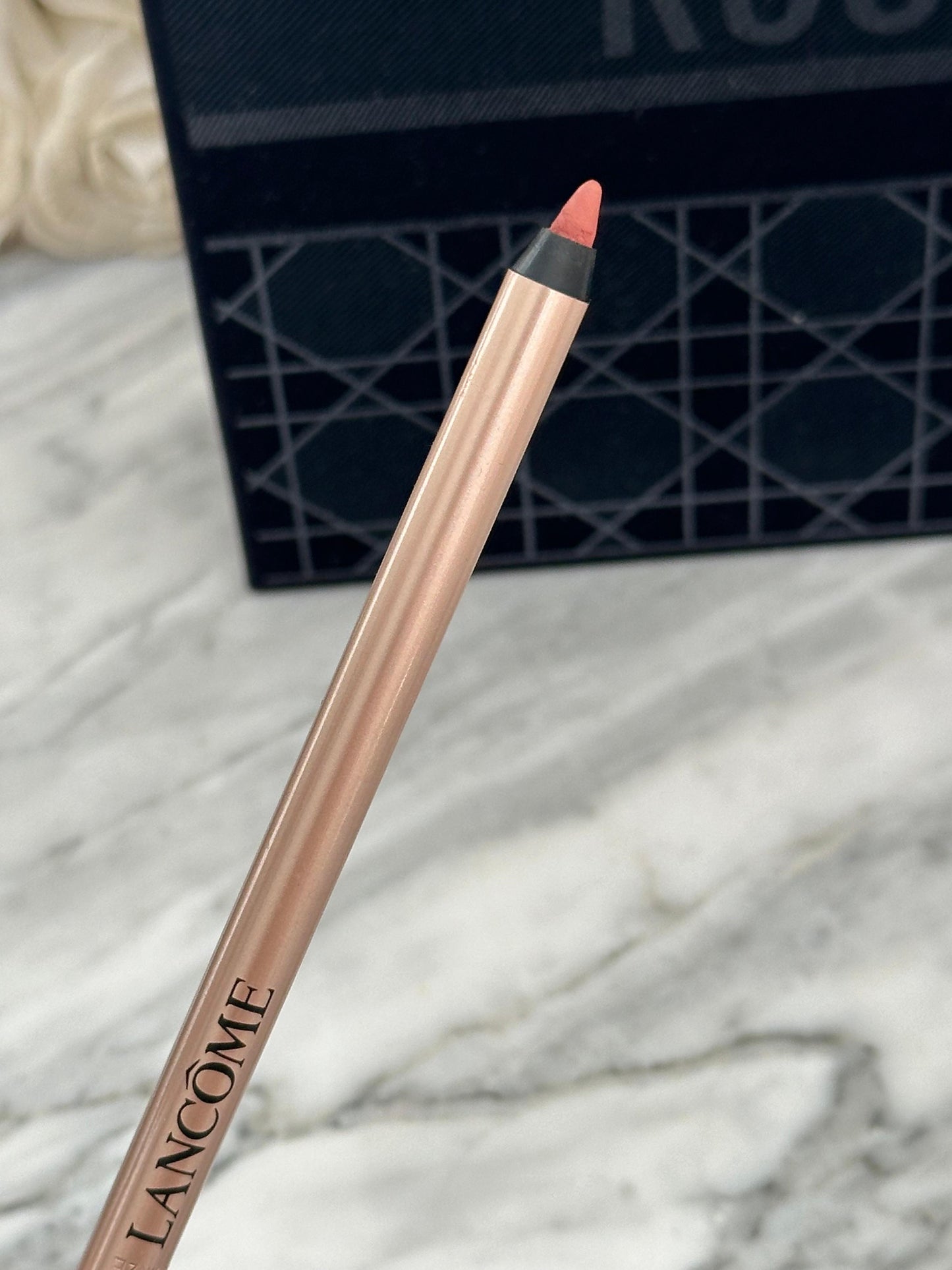LANCÔME Idôle Lip Shaper
Creamy Matte Lip Liner (33)